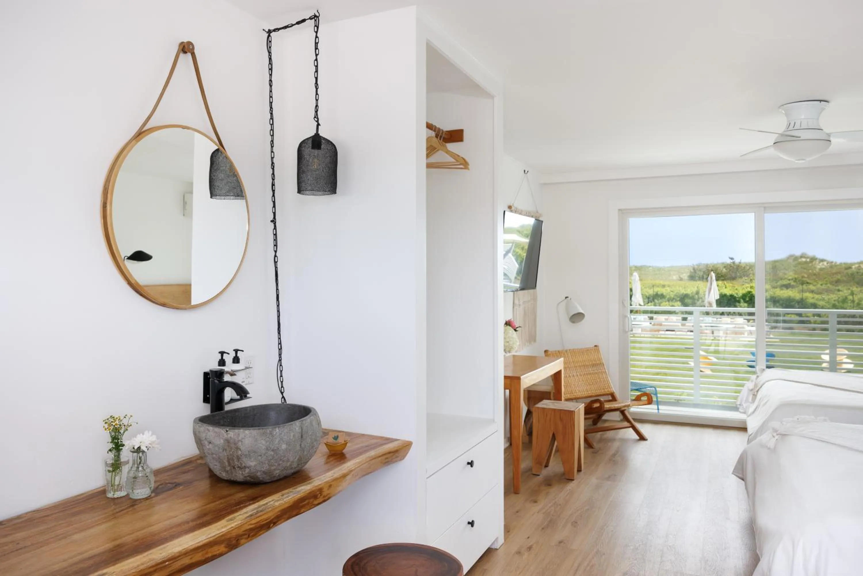 Bedroom, Bed in Hero Beach Club