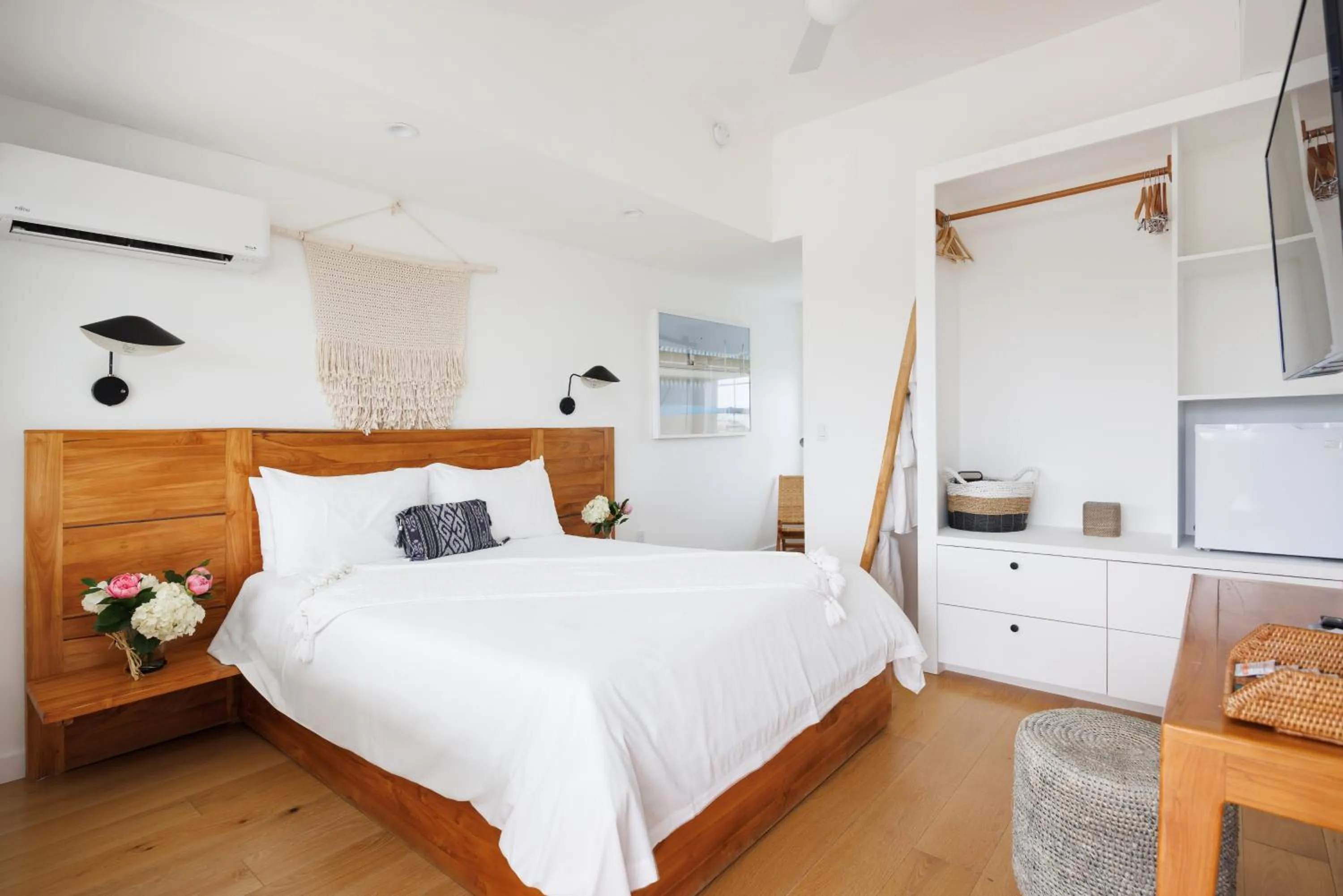 Bedroom, Bed in Hero Beach Club