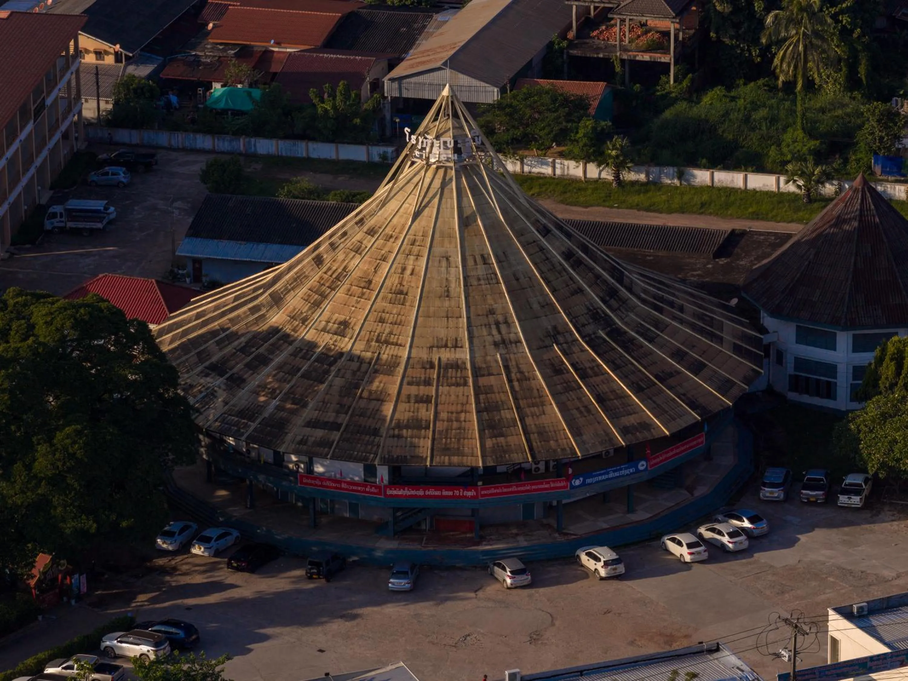 S 2 Modern Boutique Hotel