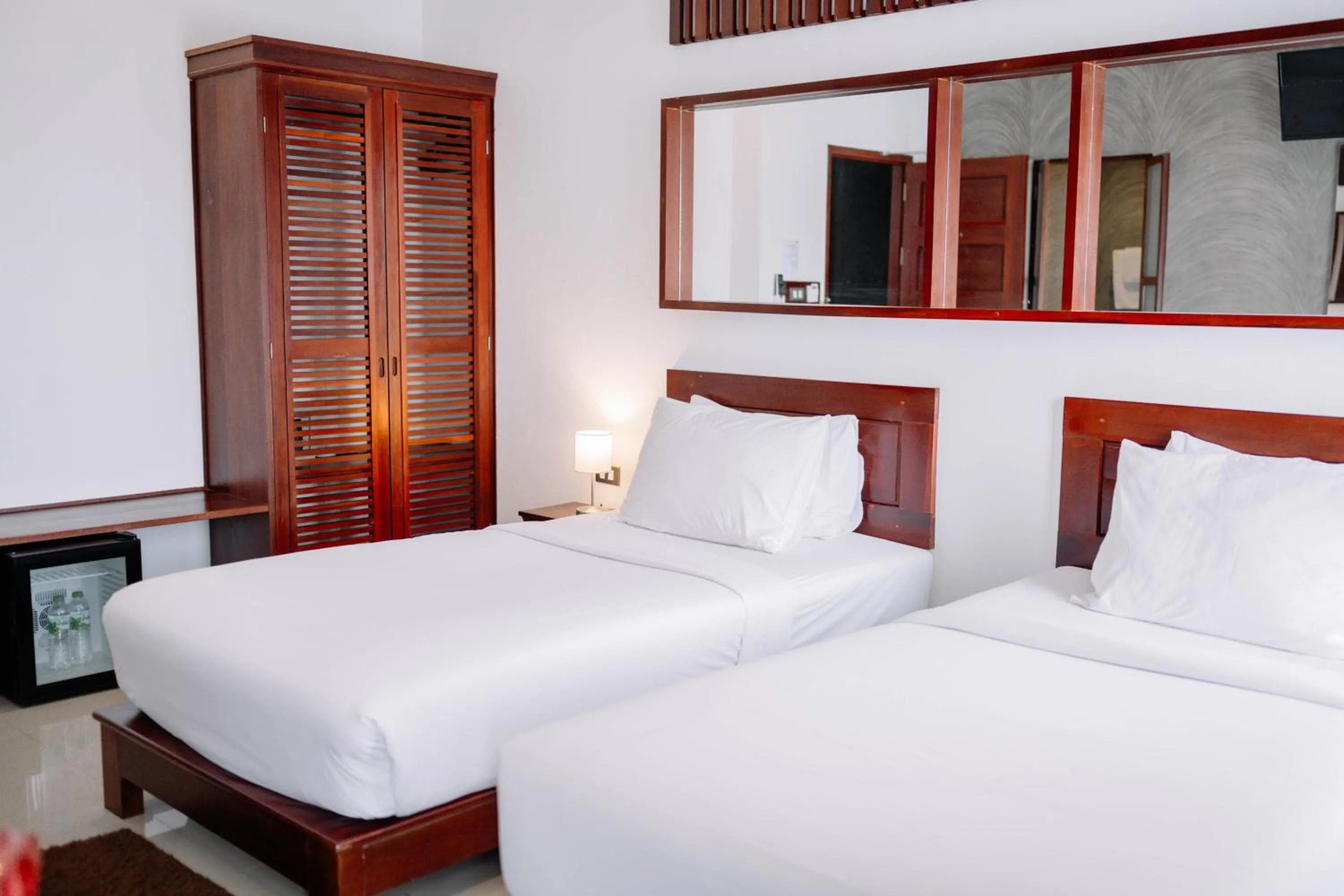 Photo of the whole room, Bed in S 2 Modern Boutique Hotel