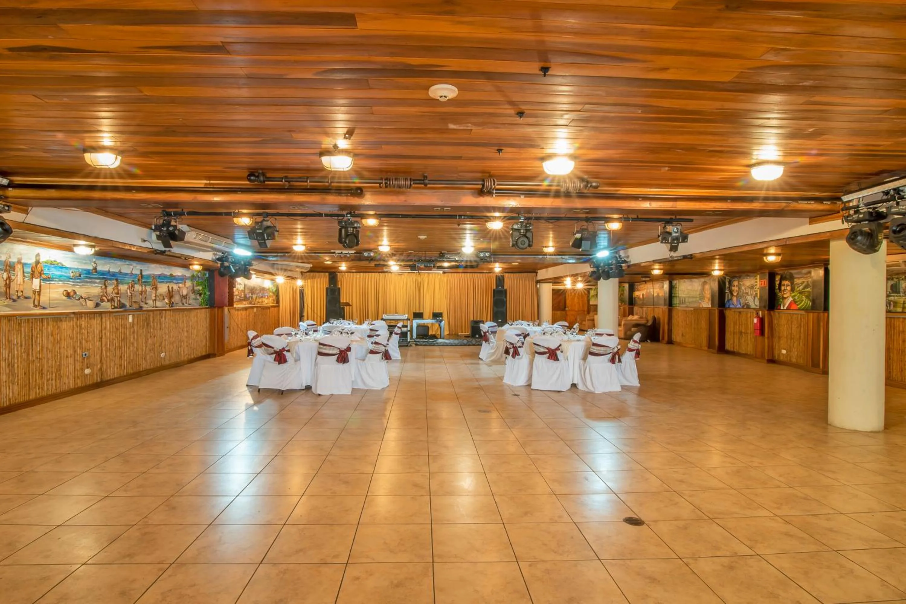 Banquet/Function facilities in Hotel Villas Lirio