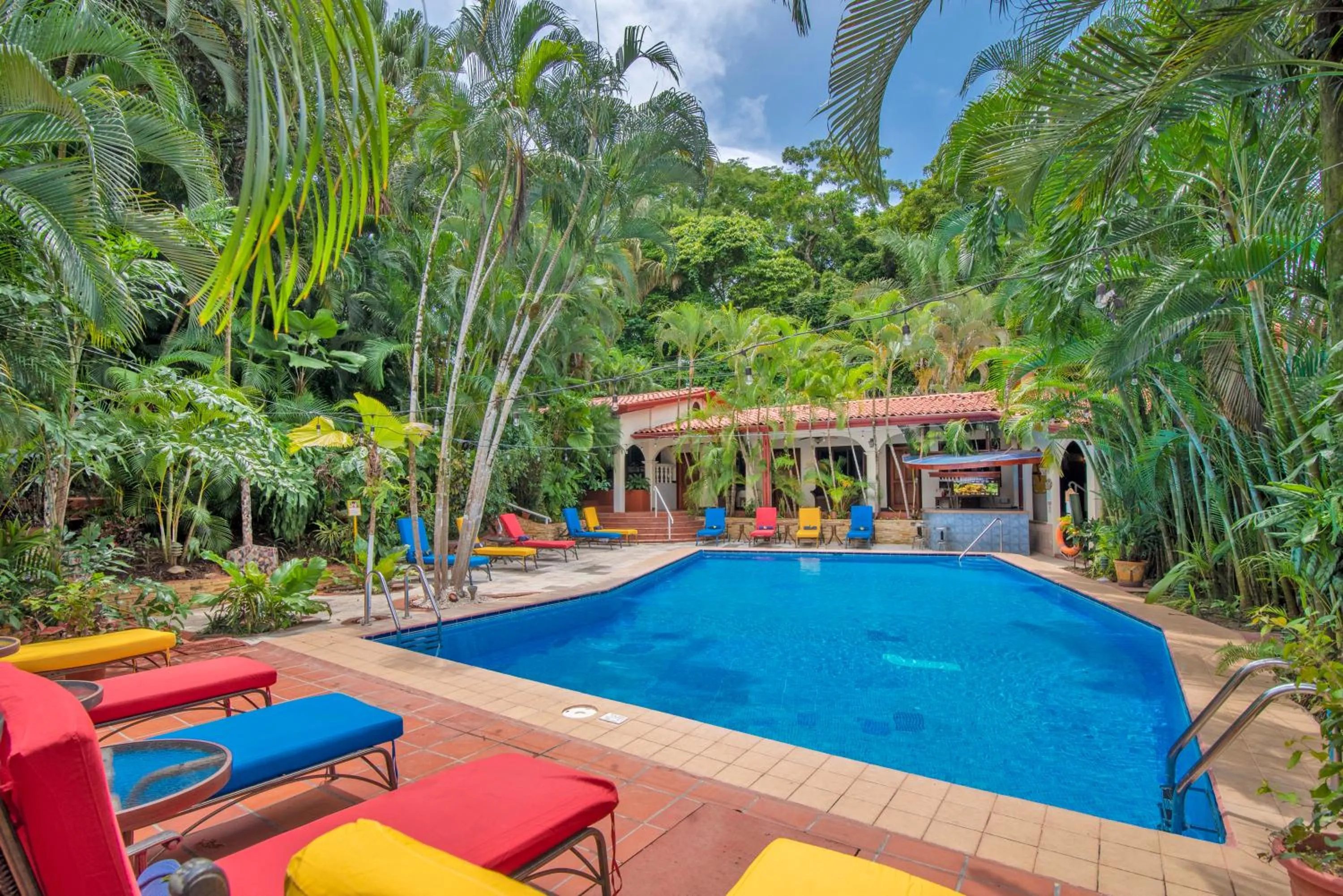 Swimming pool in Hotel Villas Lirio