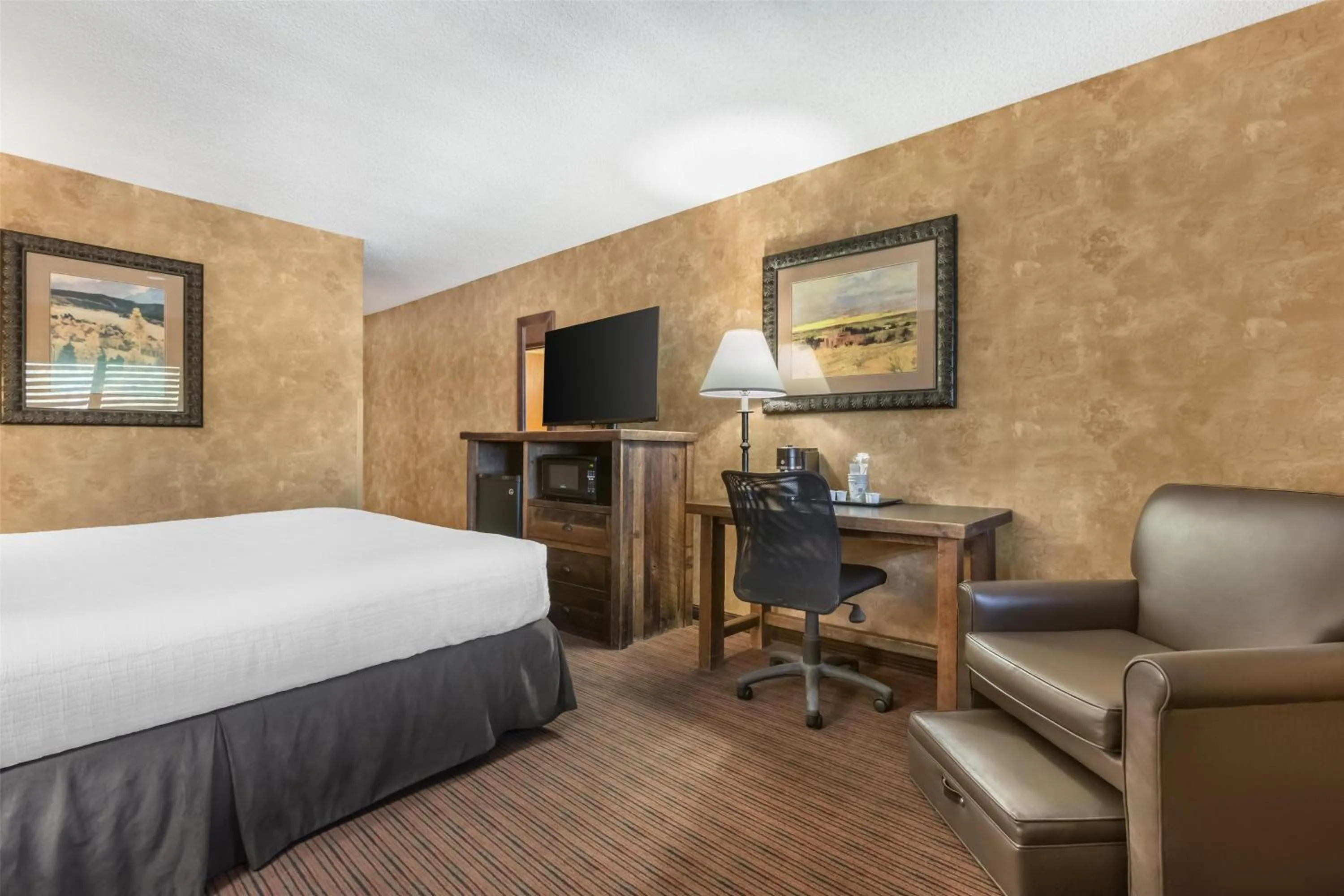 Bedroom, Bed in Best Western Plus Inn of Santa Fe