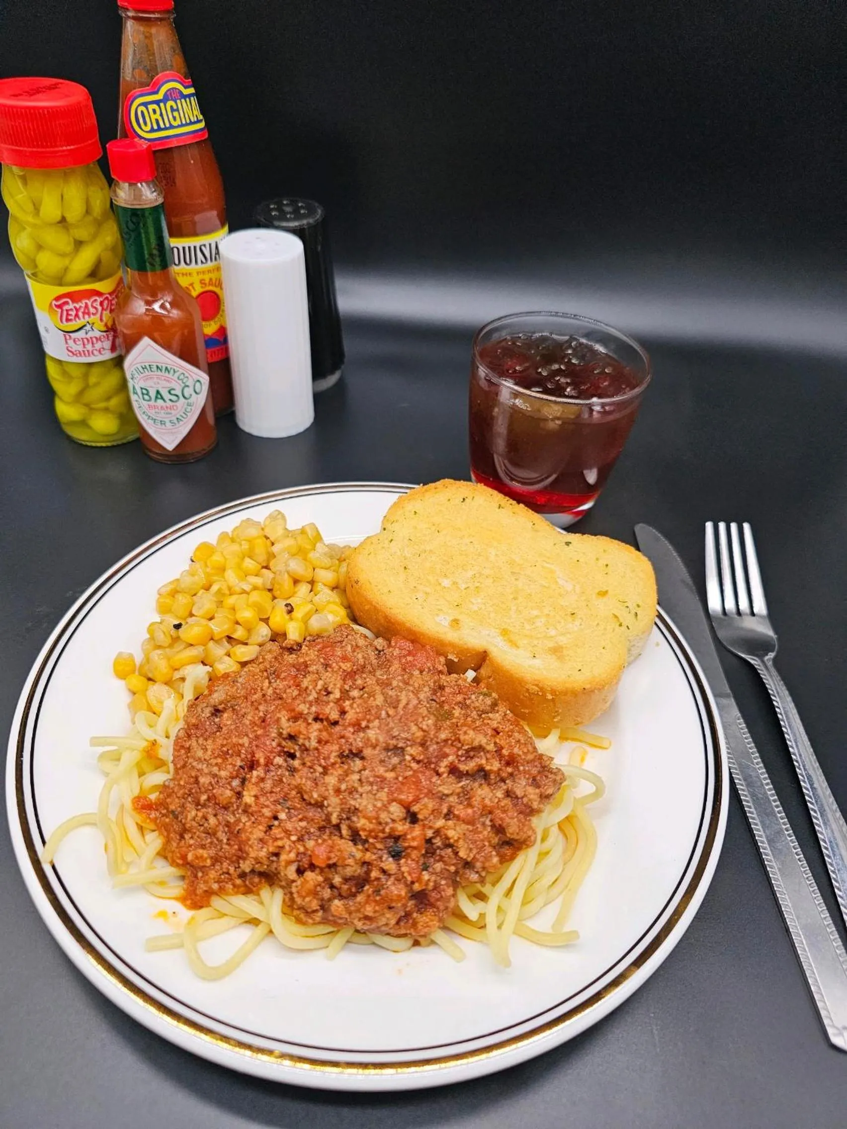 Restaurant/places to eat in Hotel Francis