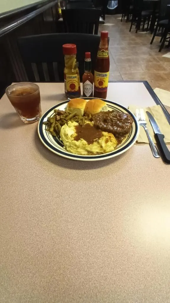 Restaurant/places to eat in Hotel Francis