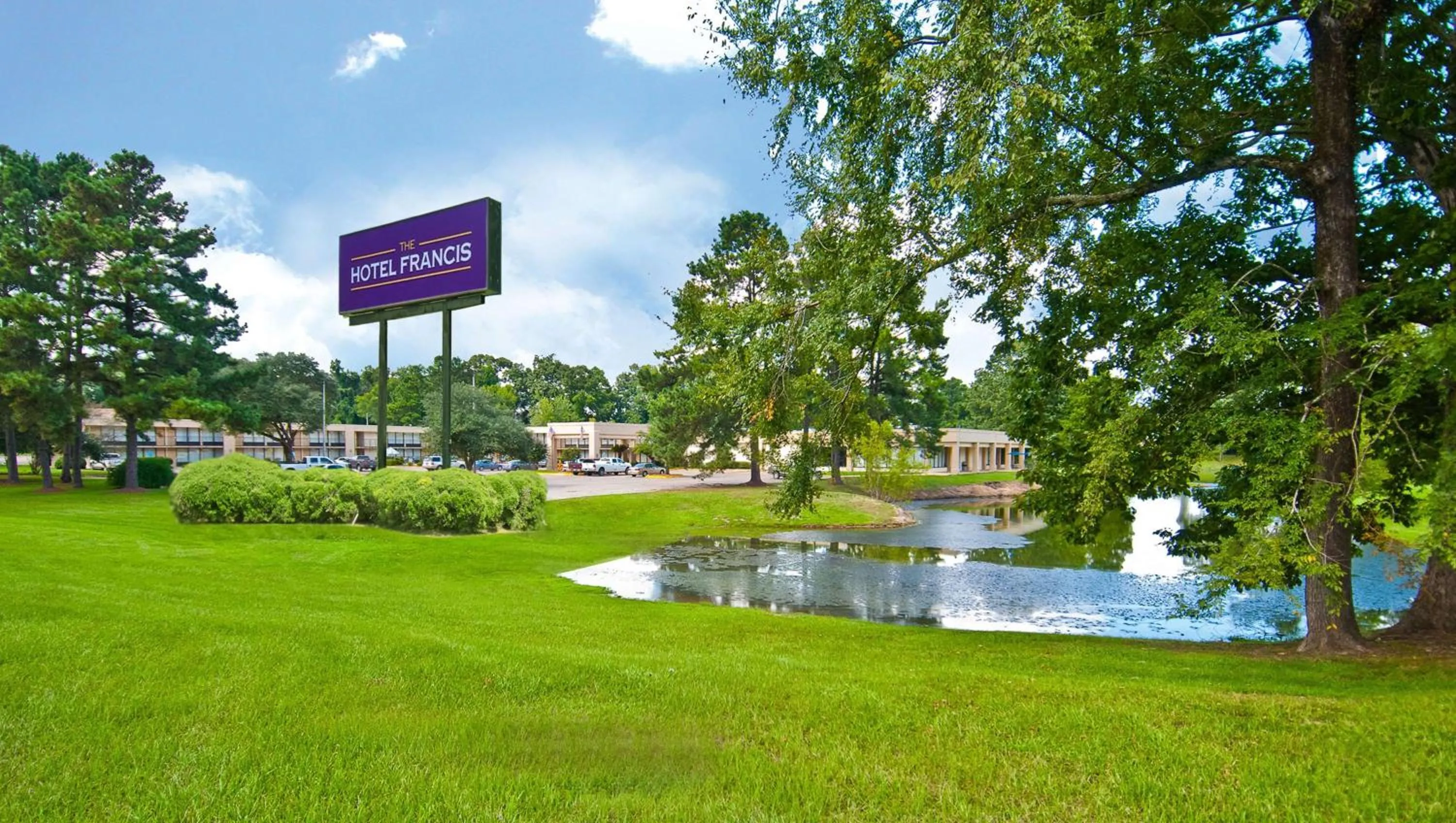 Property building in Hotel Francis