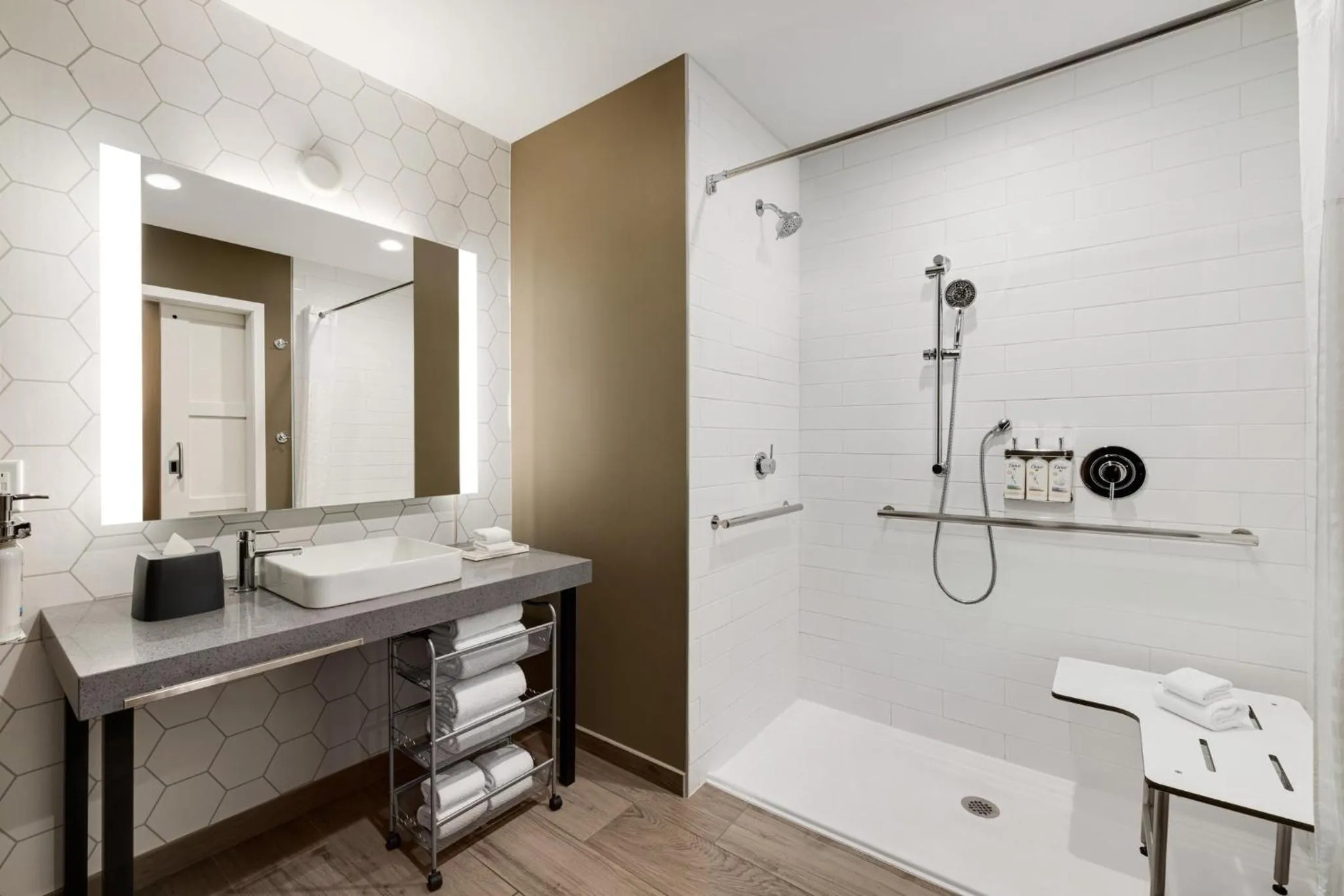 Bathroom in Holiday Inn & Suites Nashville Downtown Broadway