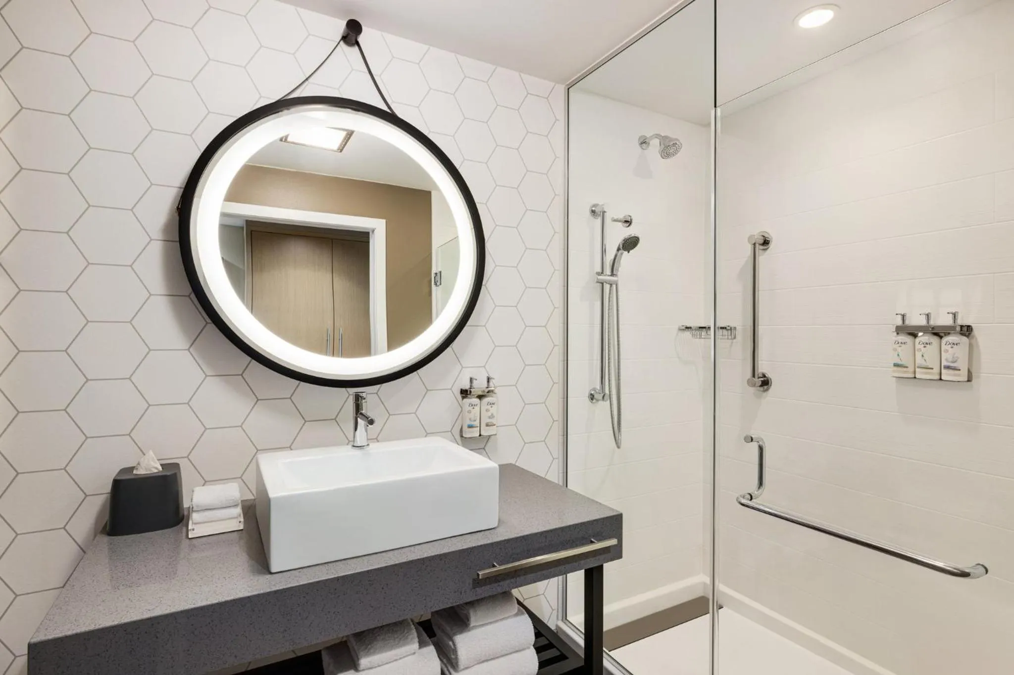 Bathroom in Holiday Inn & Suites Nashville Downtown Broadway