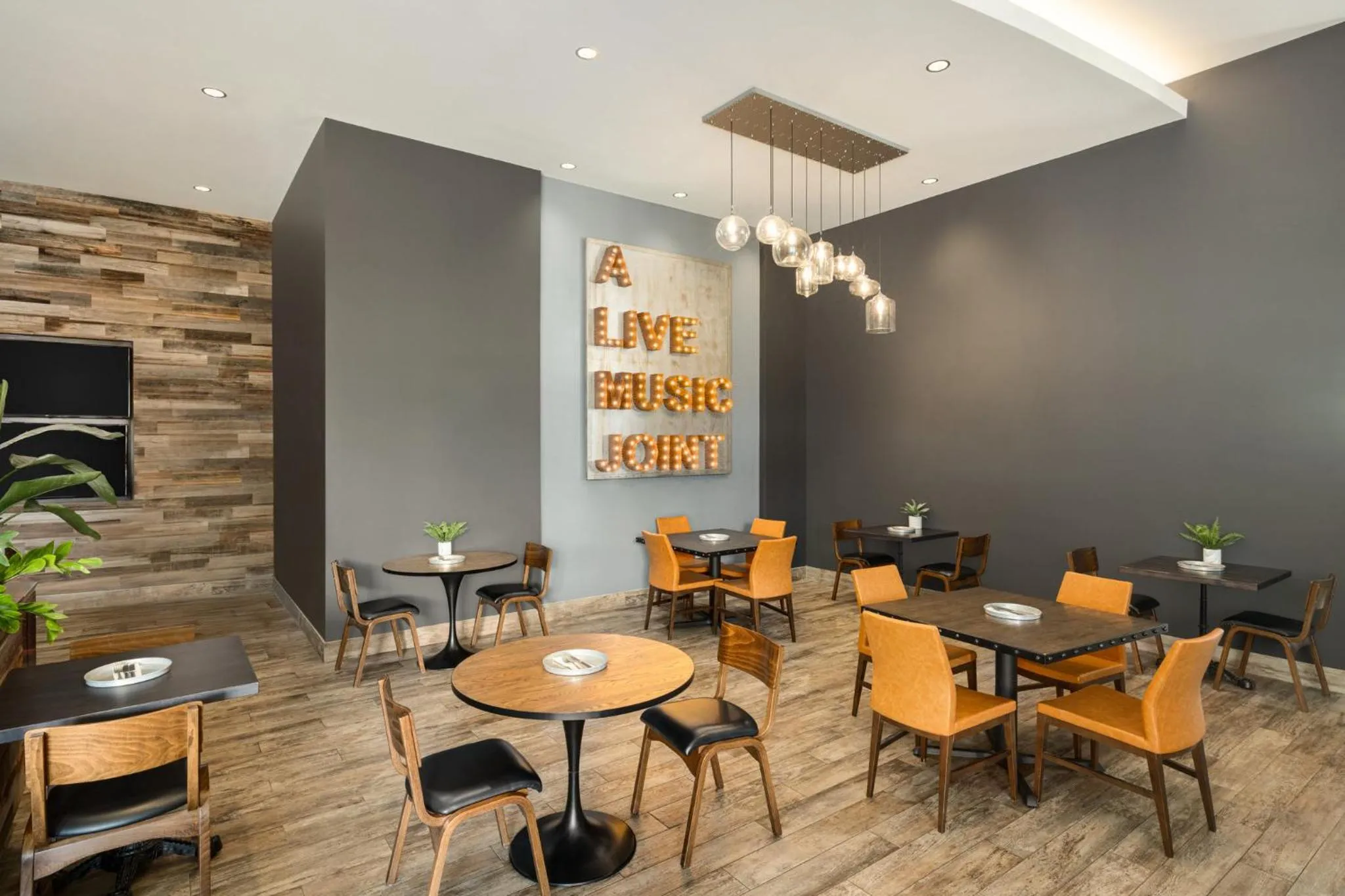 Breakfast in Holiday Inn & Suites Nashville Downtown Broadway