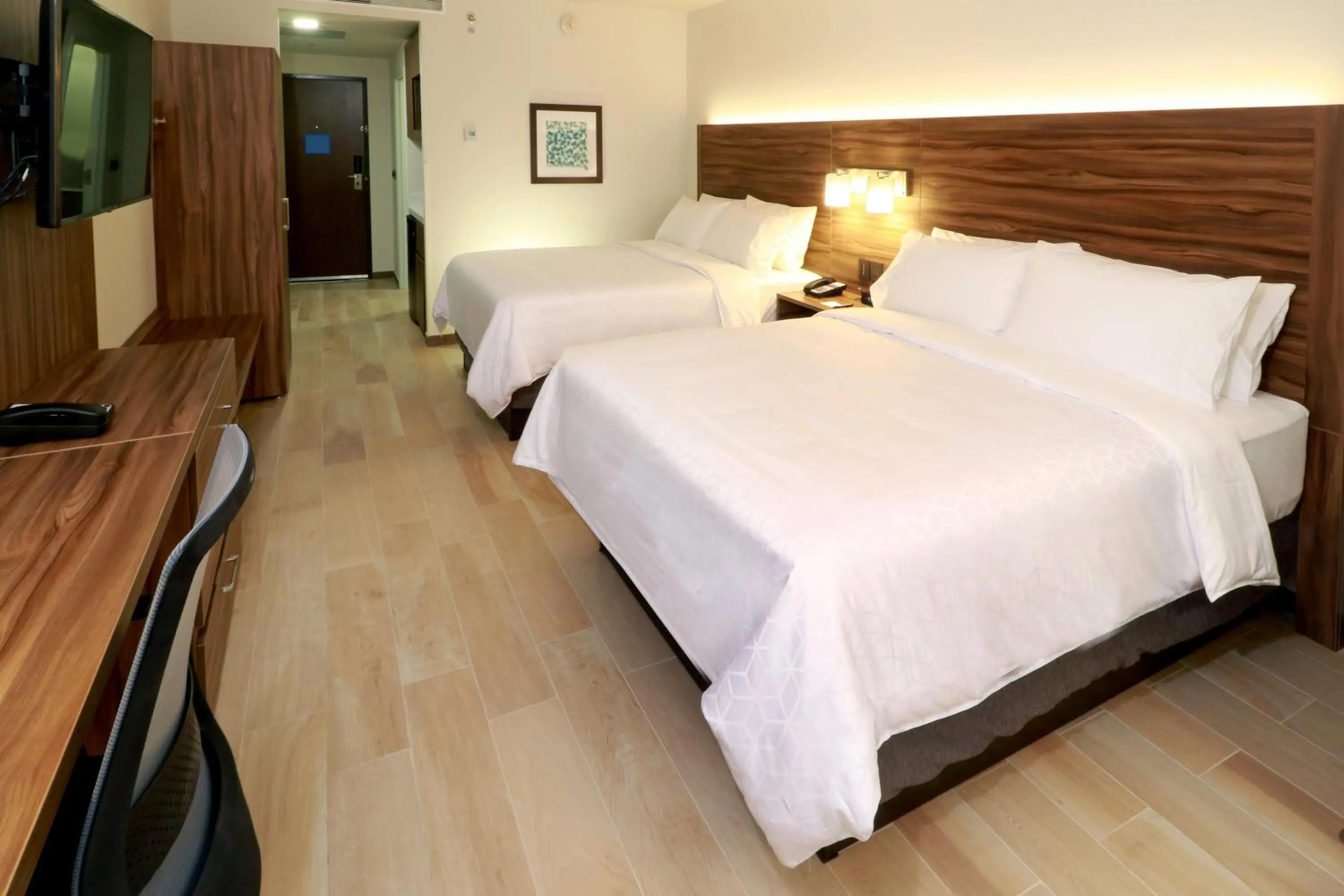 Photo of the whole room, Bed in Holiday Inn Express & Suites - Playa del Carmen by IHG