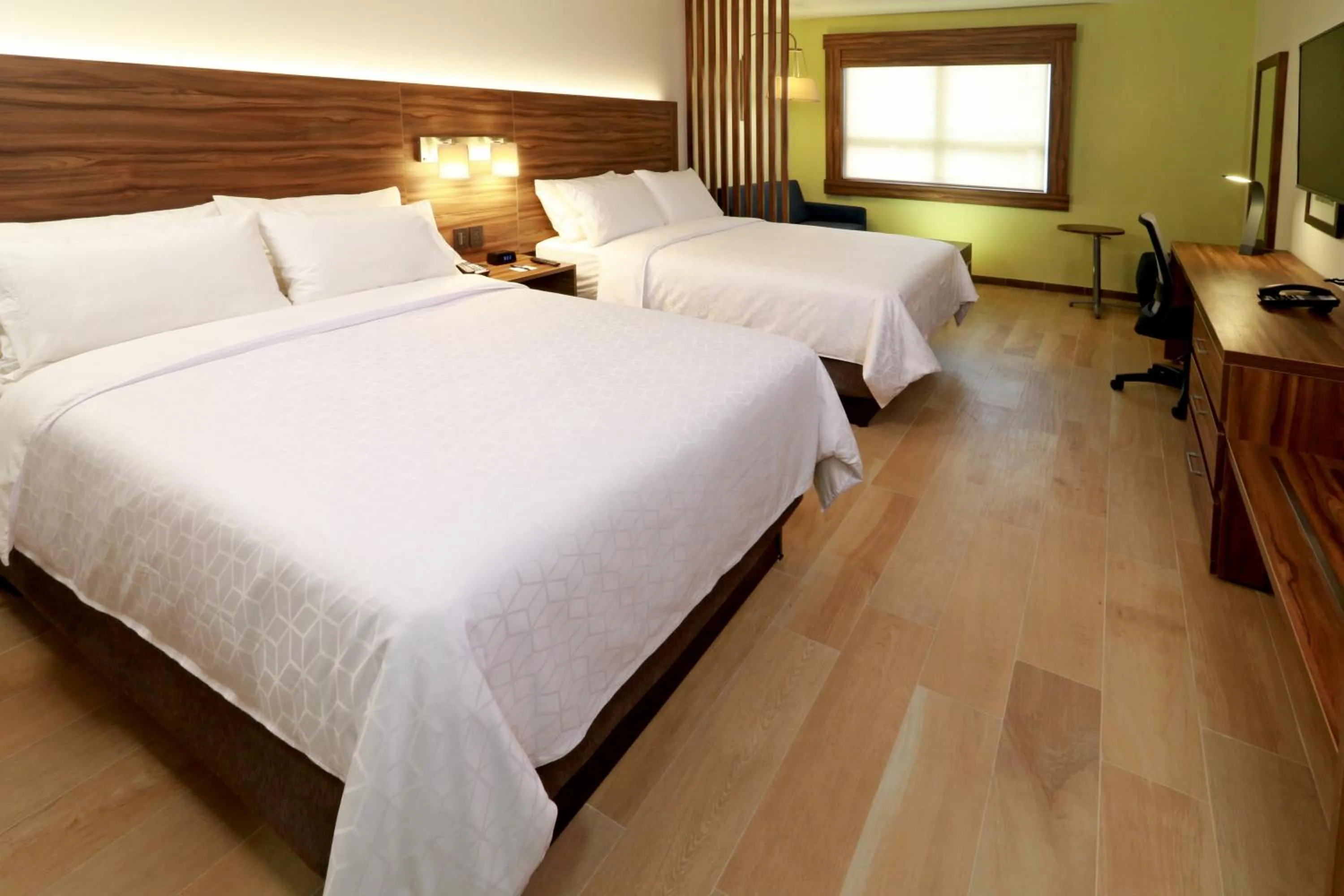 Photo of the whole room, Bed in Holiday Inn Express & Suites - Playa del Carmen by IHG