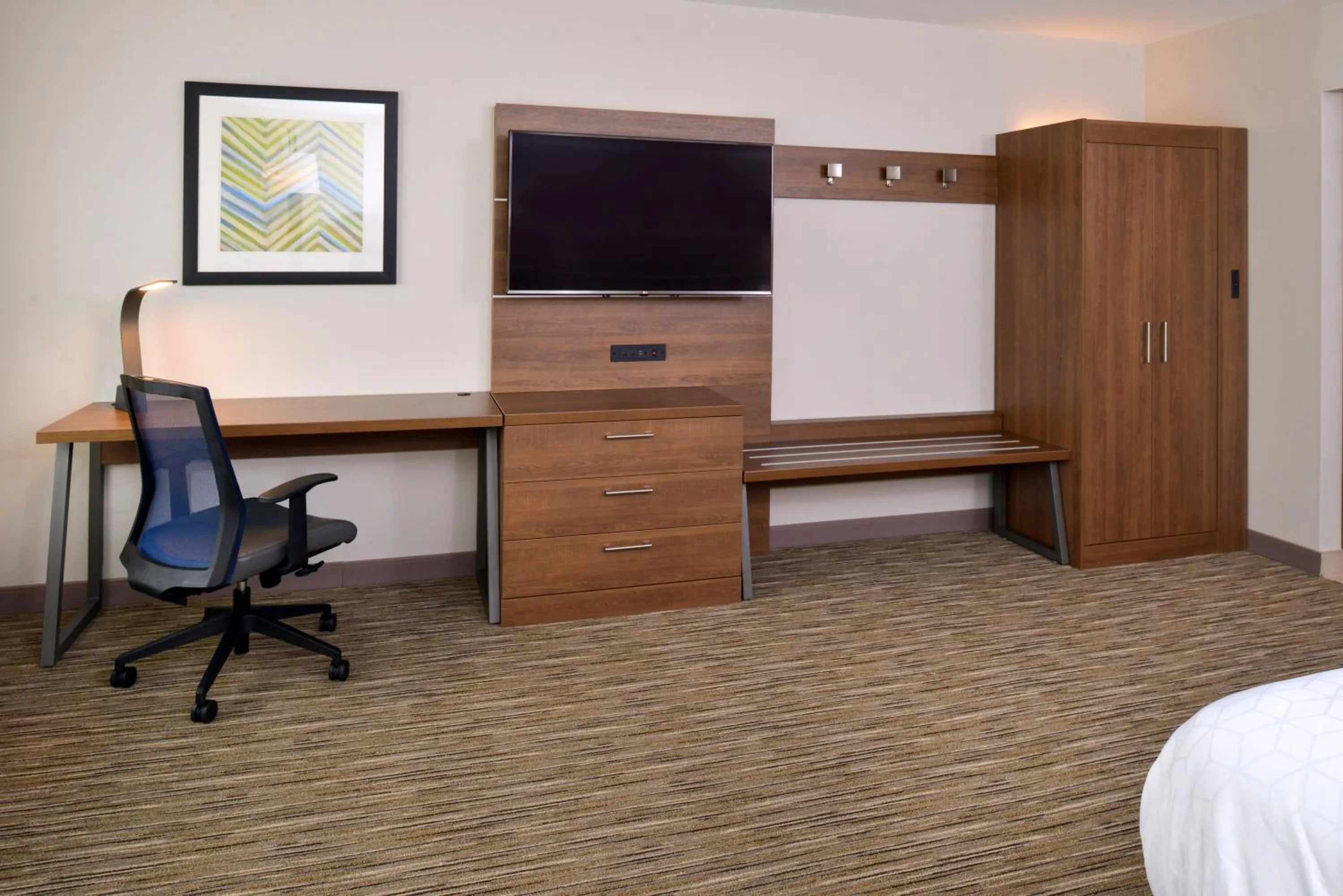 Bedroom, Bed in Holiday Inn Express & Suites - Ottumwa by IHG