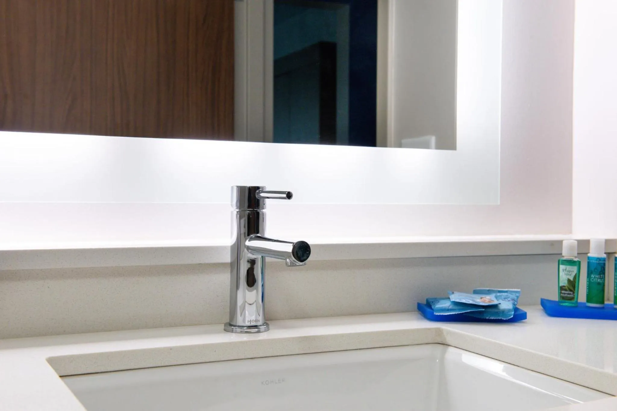 Bathroom in Holiday Inn Express & Suites - Ottumwa by IHG