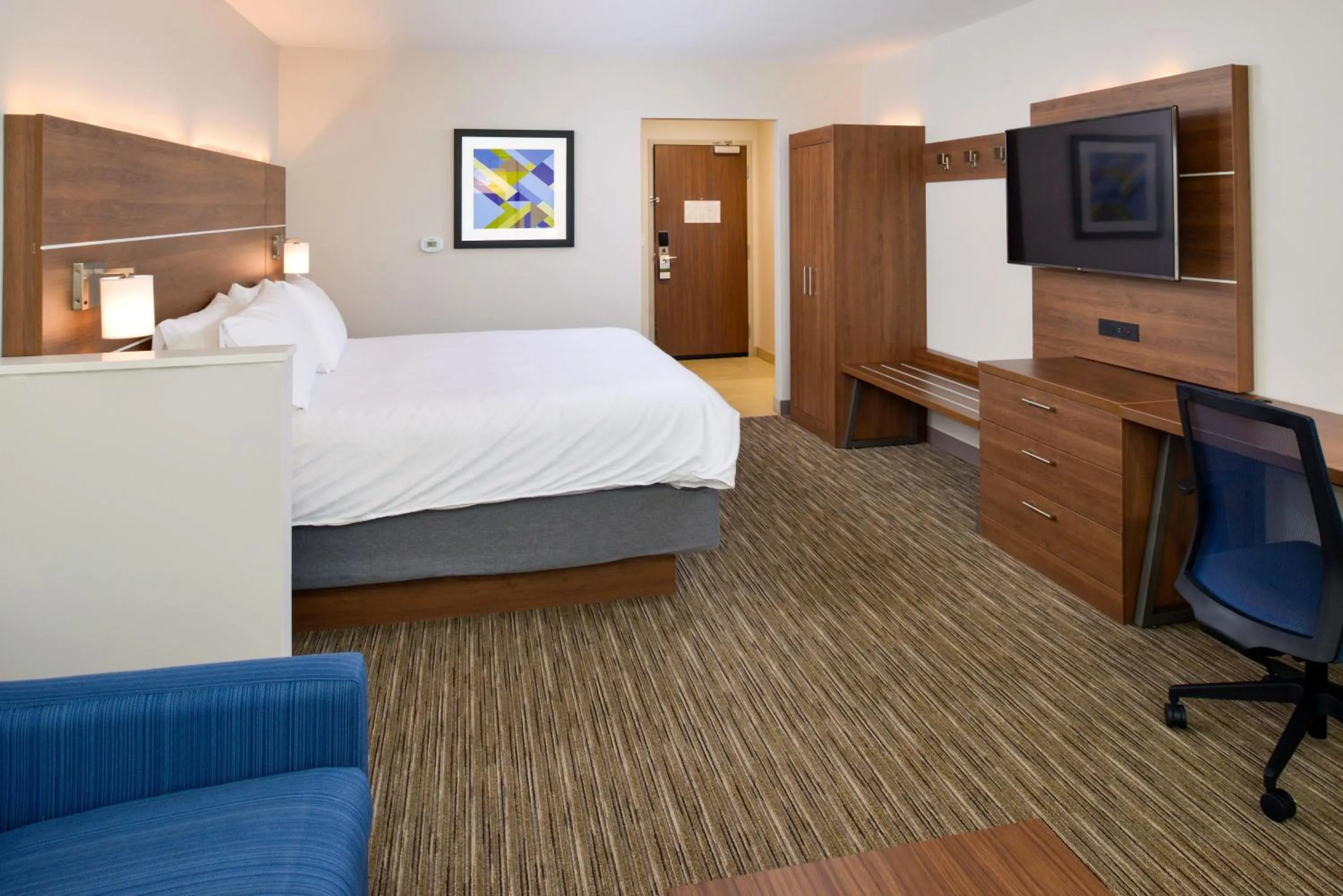 Bedroom, Bed in Holiday Inn Express & Suites - Ottumwa by IHG