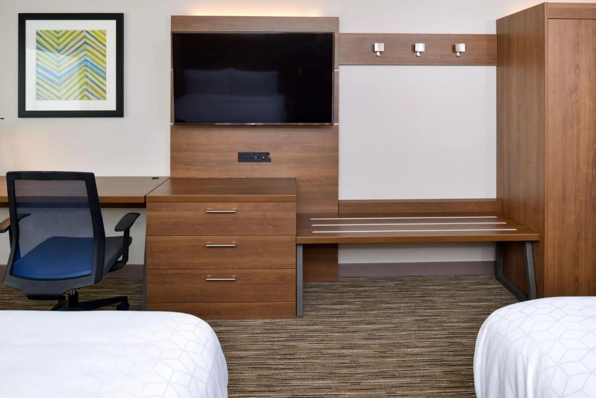 Photo of the whole room, Bed in Holiday Inn Express & Suites - Ottumwa by IHG