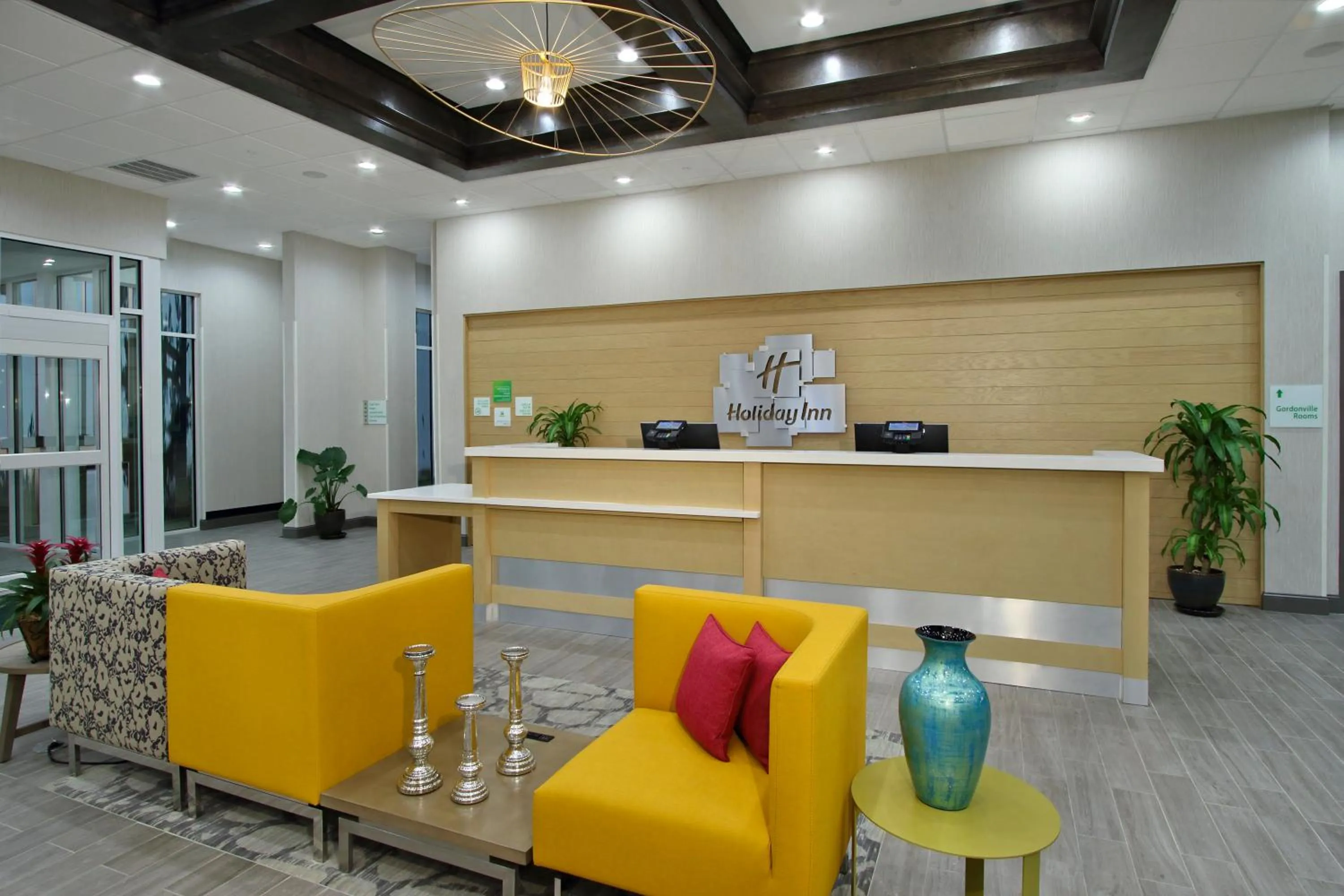 Property building in Holiday Inn Hattiesburg - North by IHG