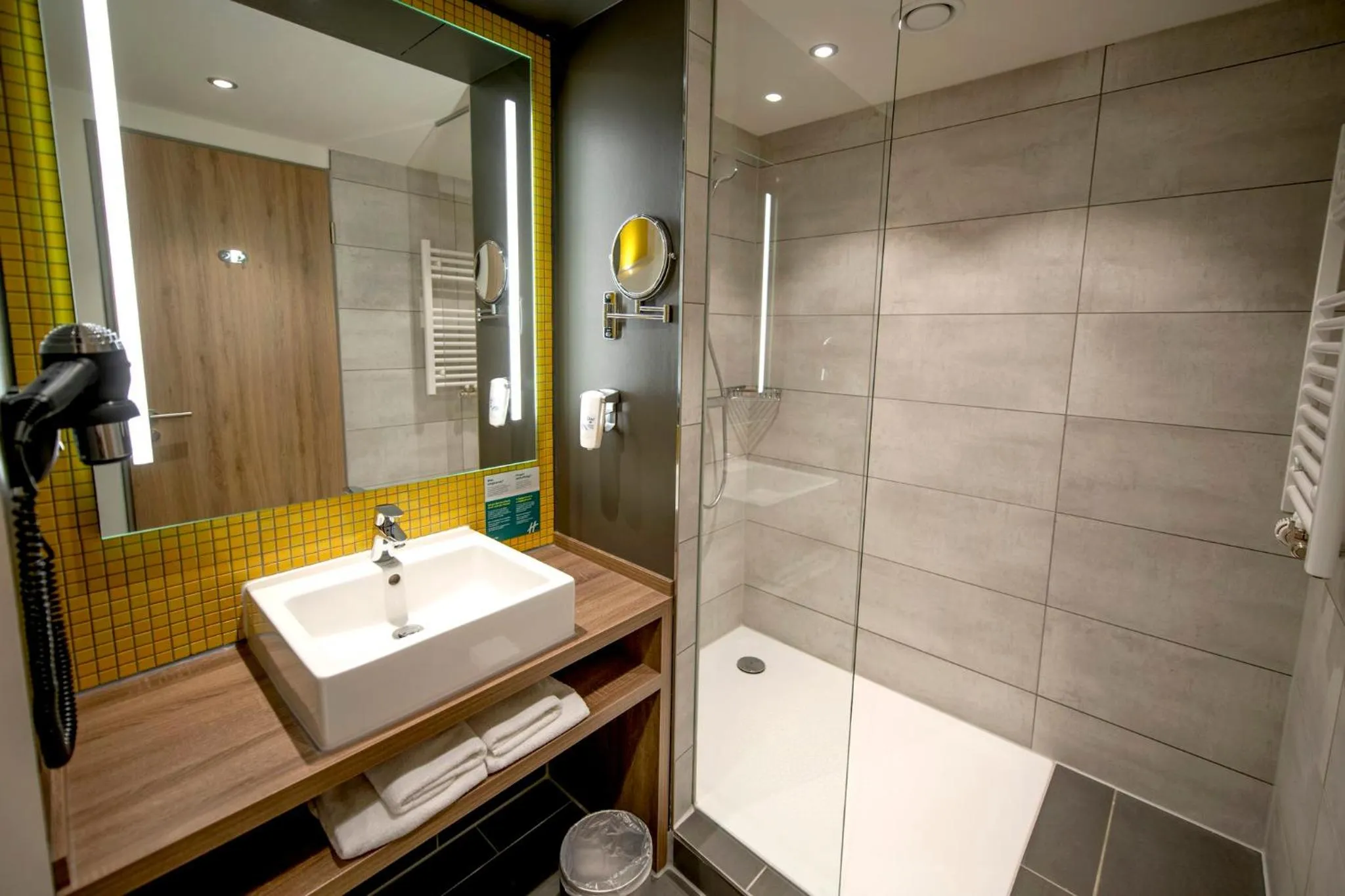 Bathroom in Holiday Inn - Hamburg - HafenCity by IHG