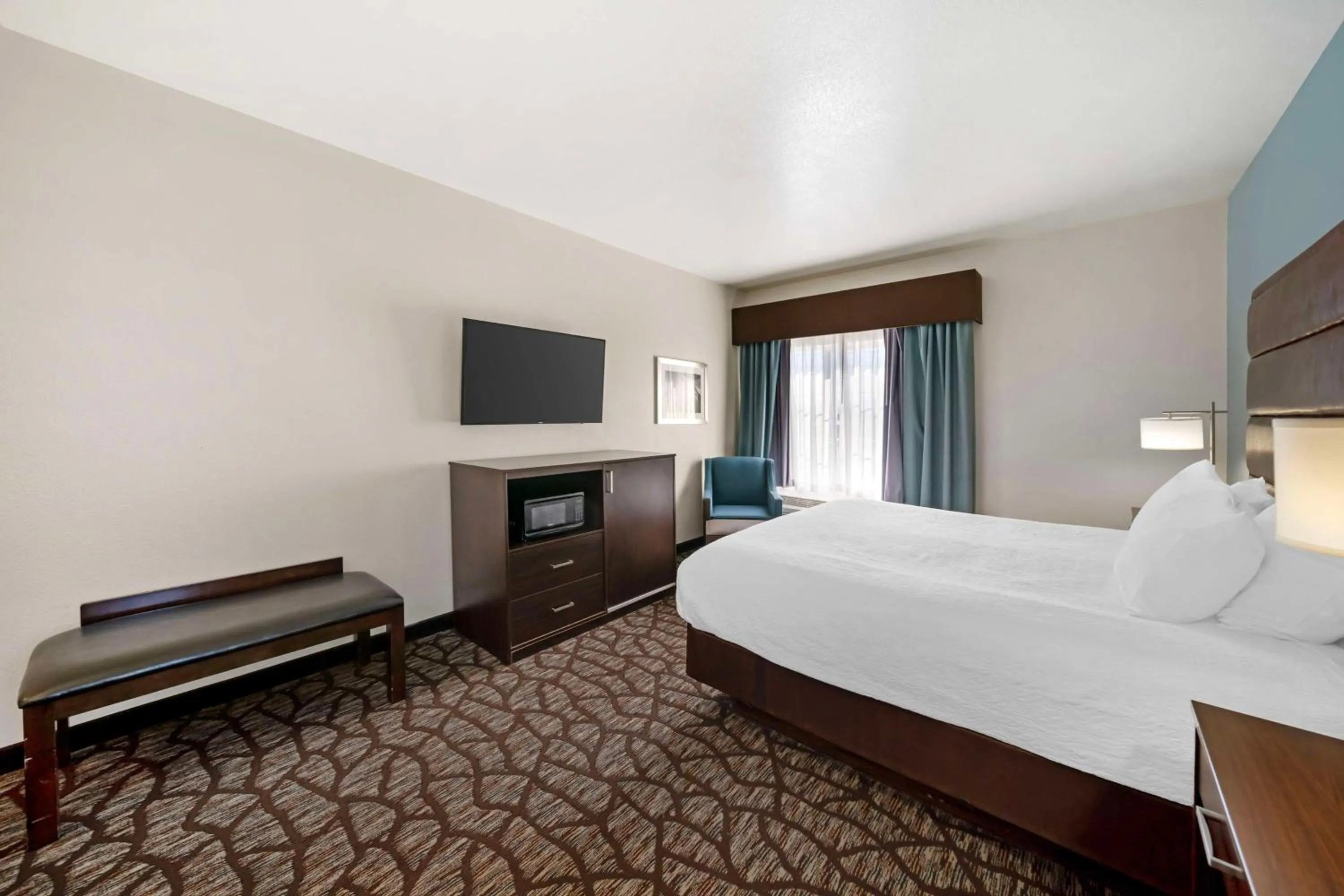 Bedroom, Bed in Best Western Crater Lake Highway White City/Medford