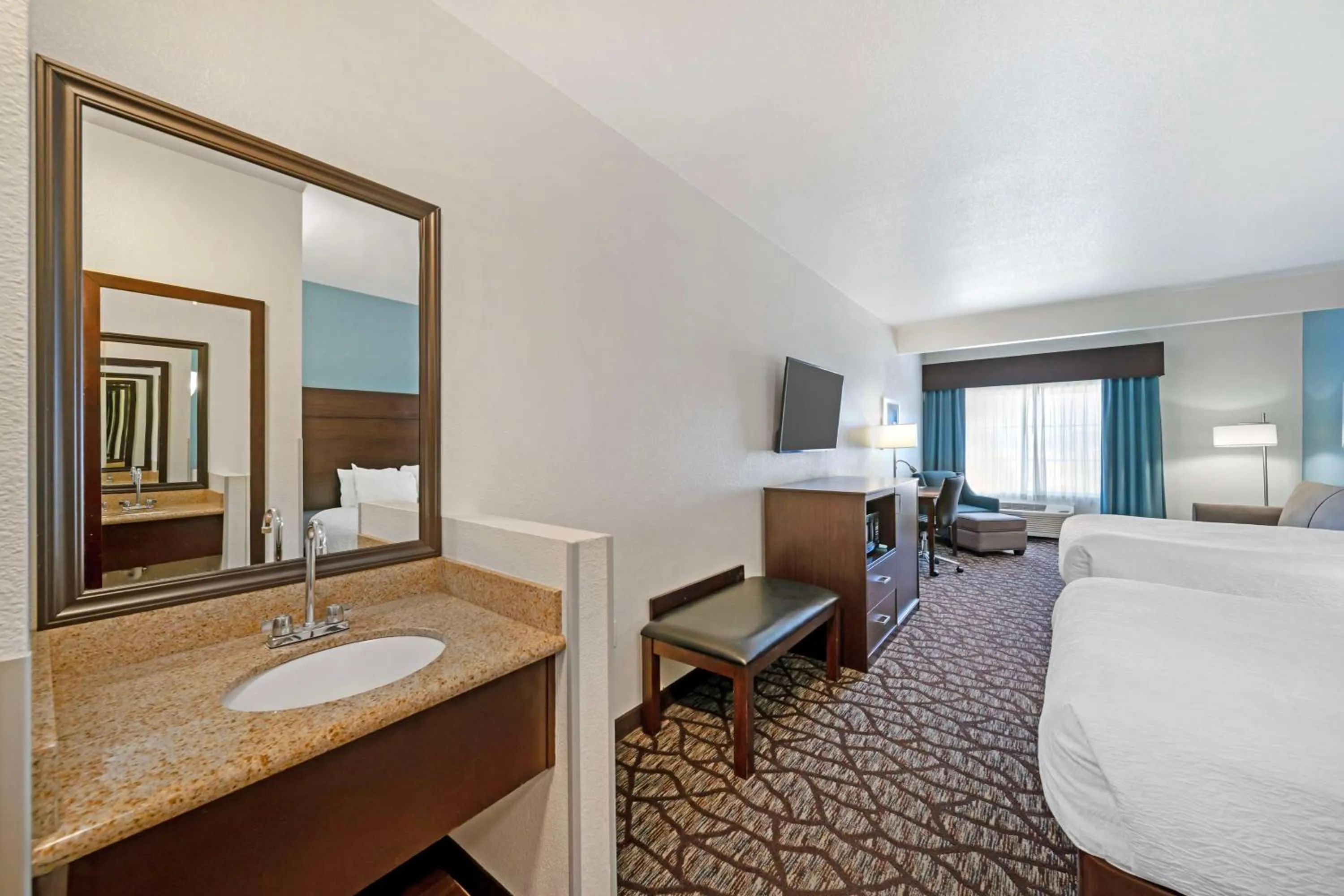 Bedroom, Bed in Best Western Crater Lake Highway White City/Medford