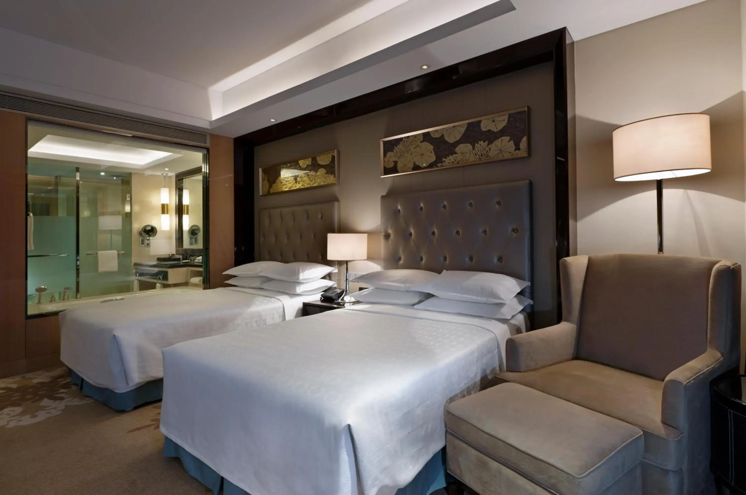 Grand Deluxe, Guest room, 2 Double in Sheraton Daqing Hotel Grand Deluxe, Guest room, 2 Double in Sheraton Daqing Hotel