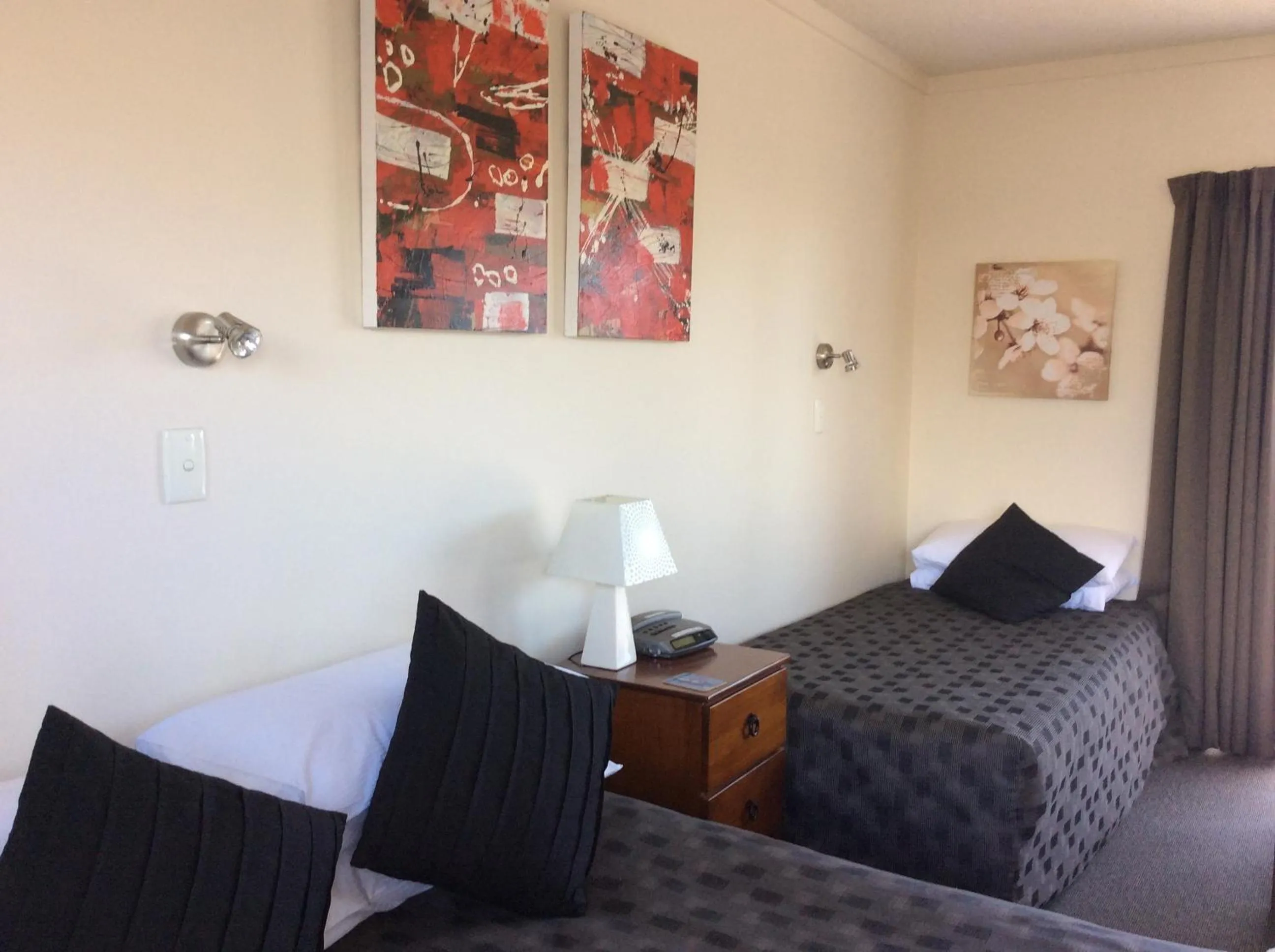 Bed in ASURE Kapiti Court Motel