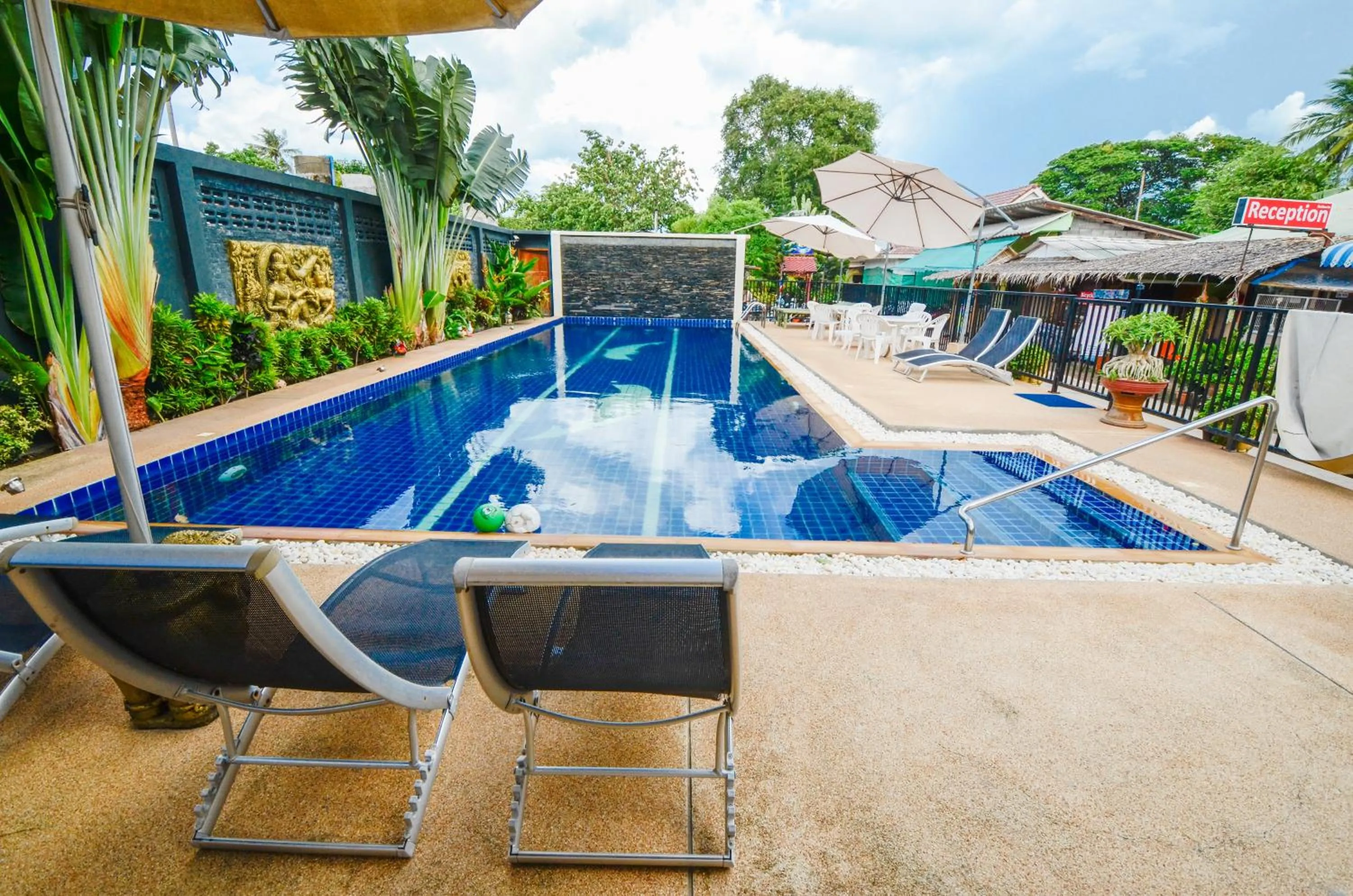 Swimming pool in Nid's Bungalows