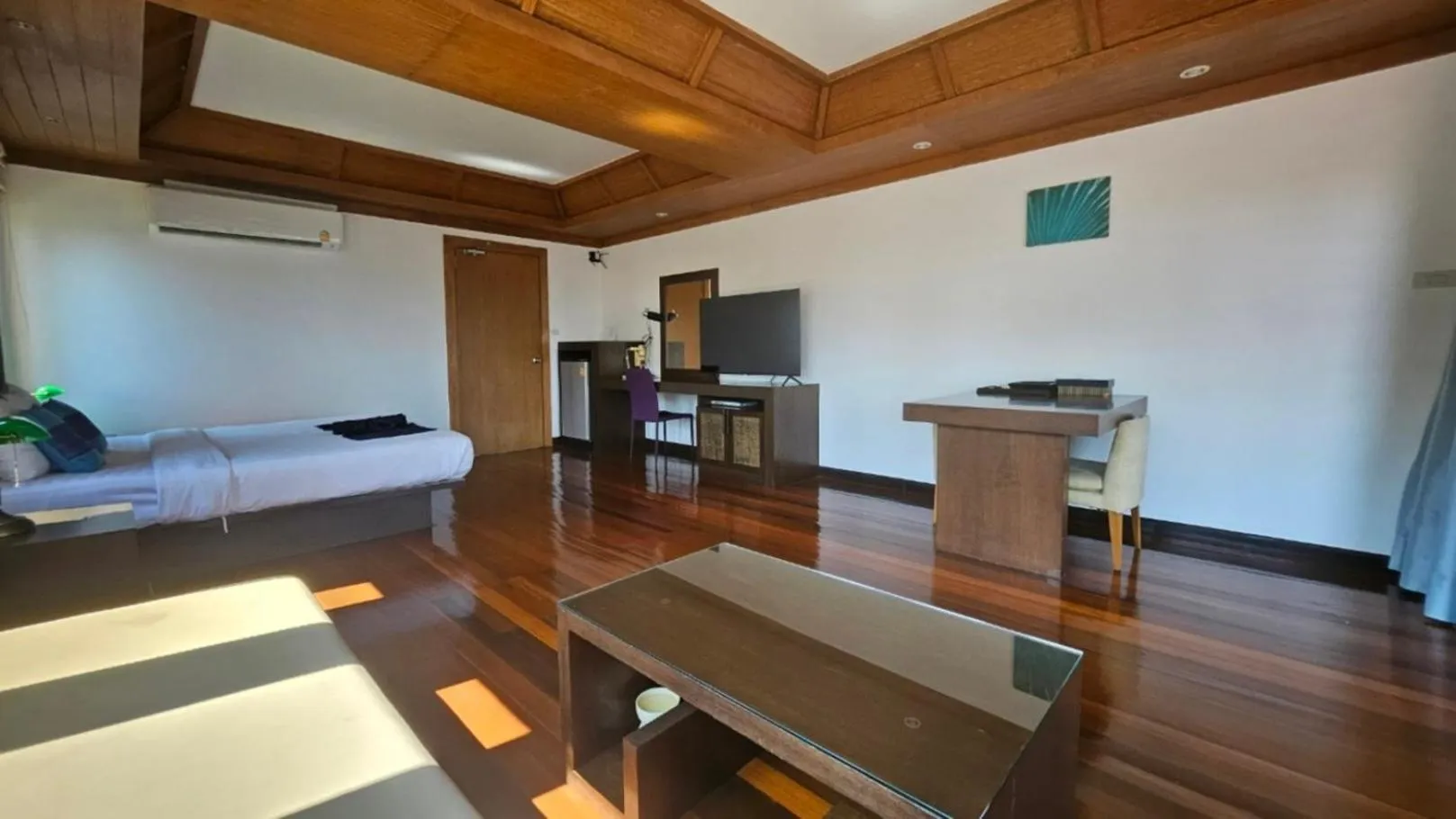 Photo of the whole room, Bed in Samui Mekkala Seaview