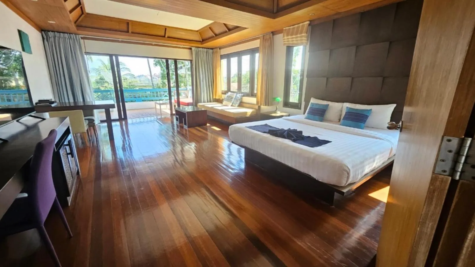 Photo of the whole room, Bed in Samui Mekkala Seaview