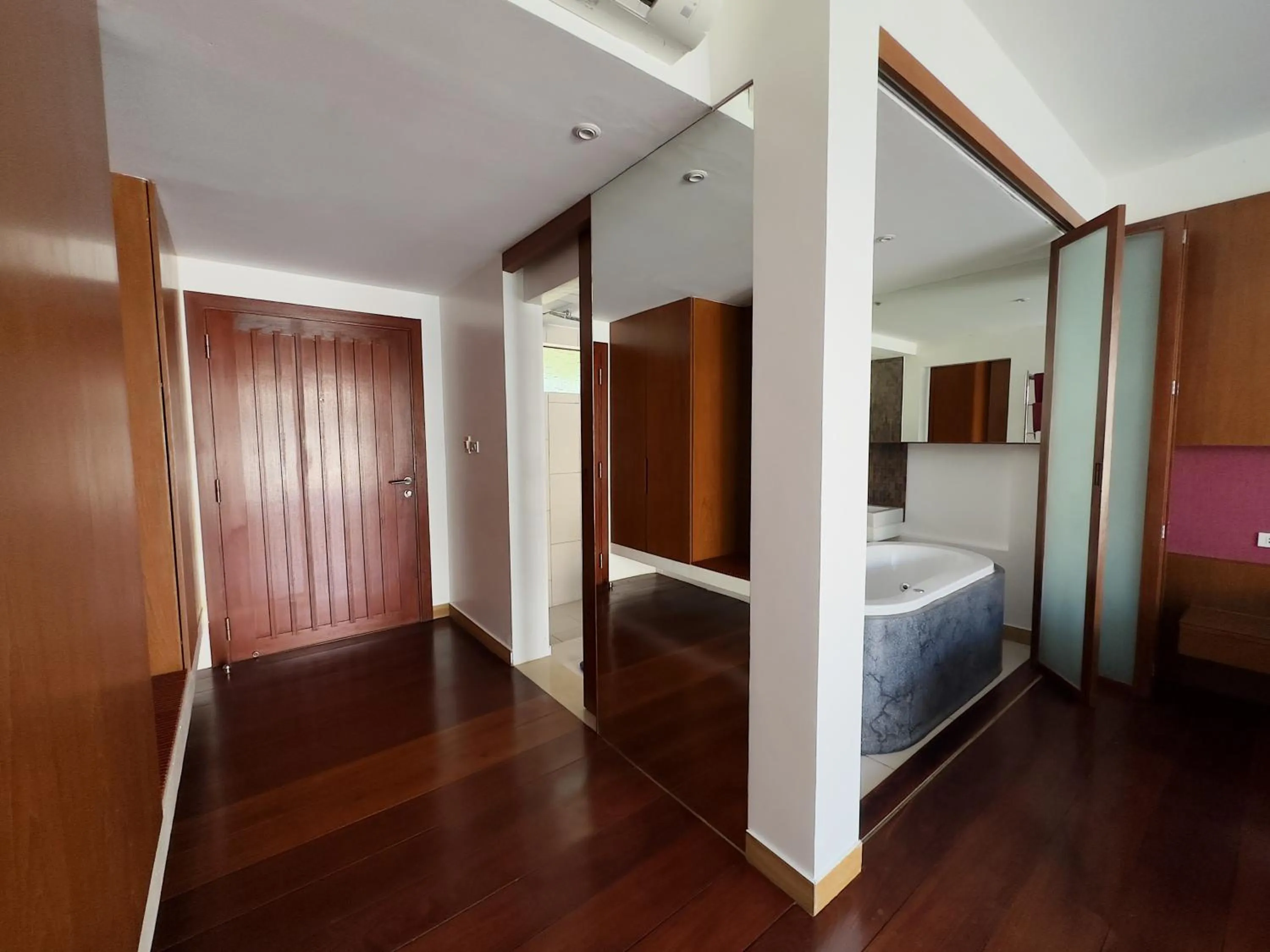 Photo of the whole room, Bed in Samui Mekkala Seaview