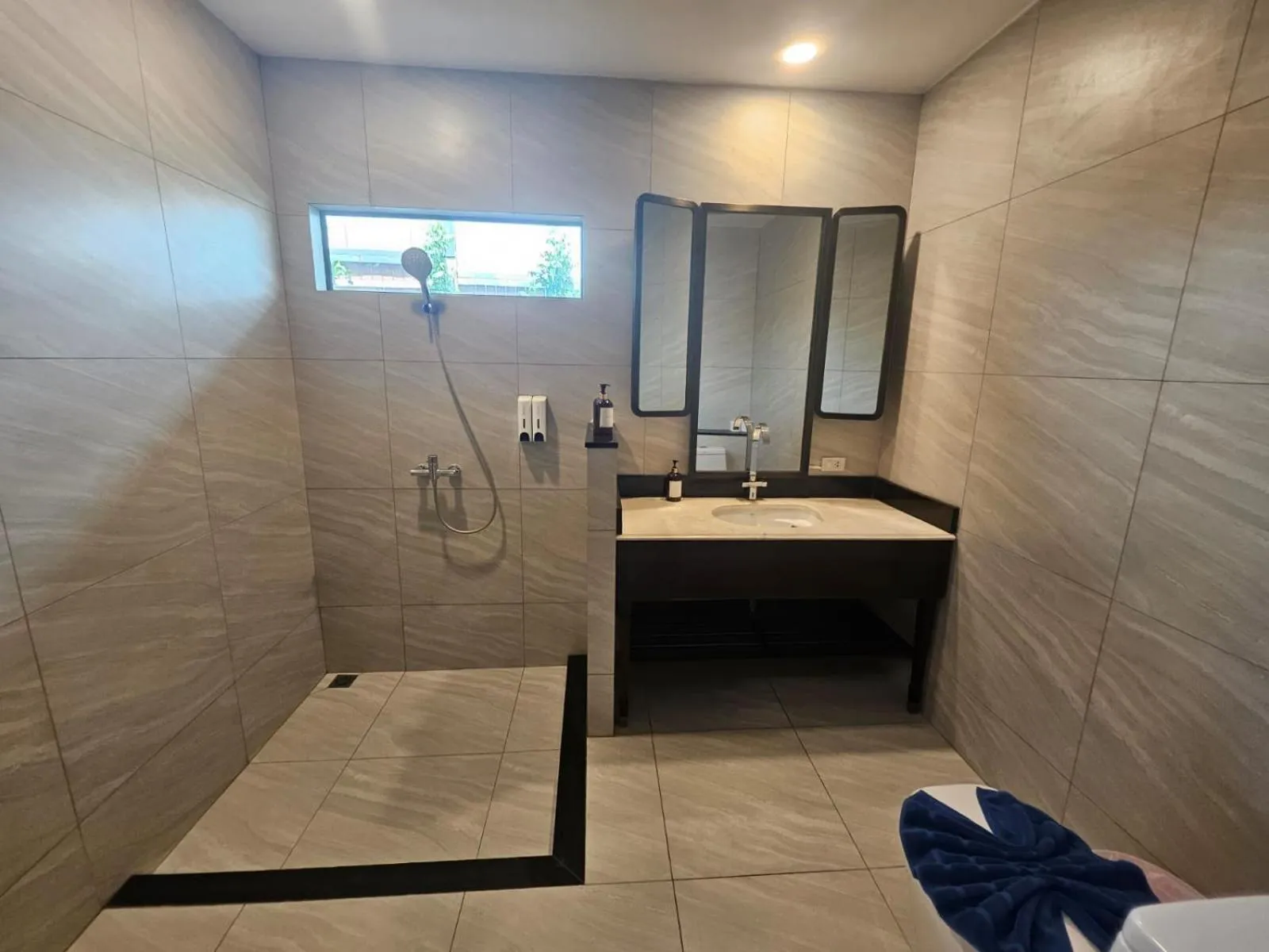 Shower in Samui Mekkala Seaview