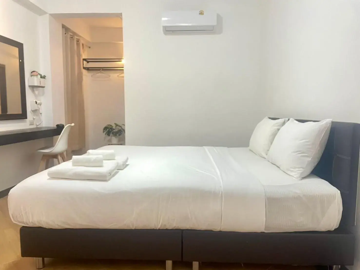 King Room in Azz Hotel King Room in Azz Hotel