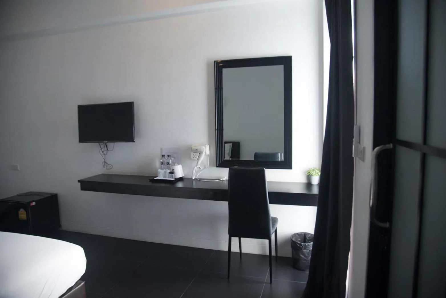 Bedroom, Bed in Azz Hotel