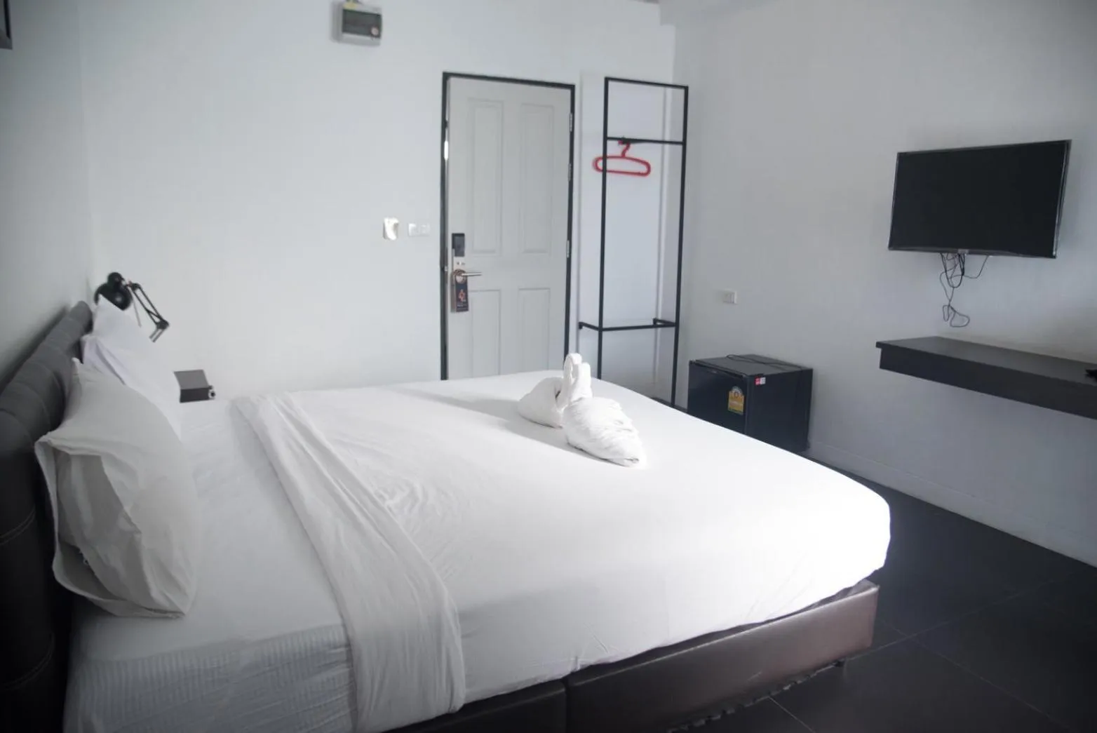 Bedroom, Bed in Azz Hotel