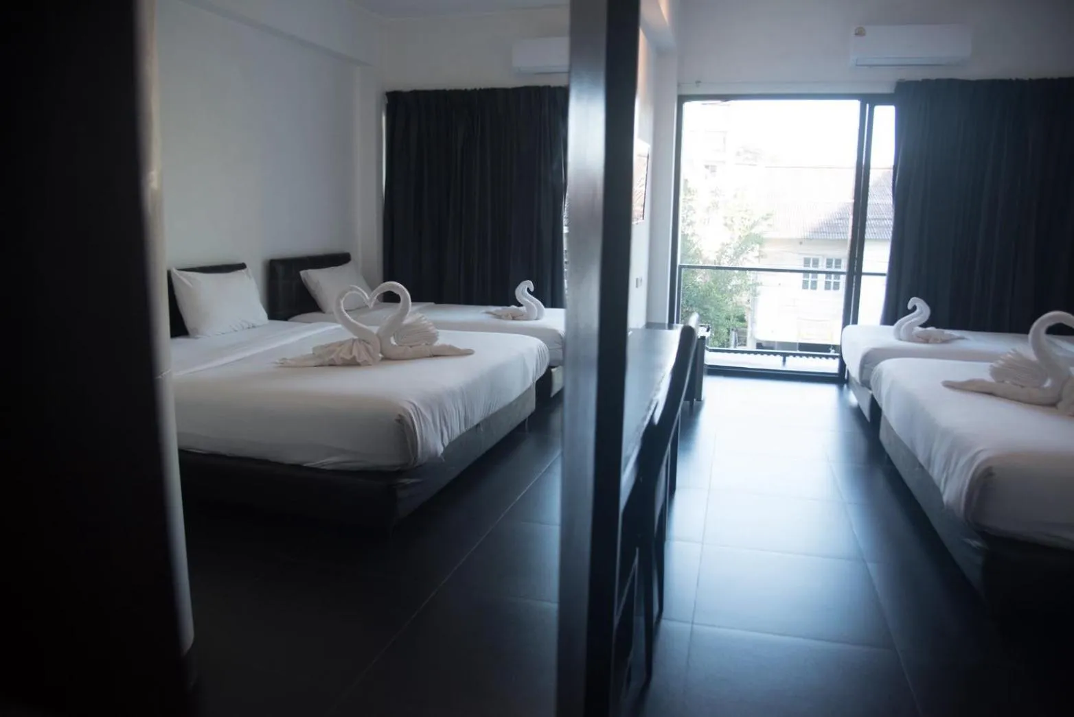 Photo of the whole room, Bed in Azz Hotel