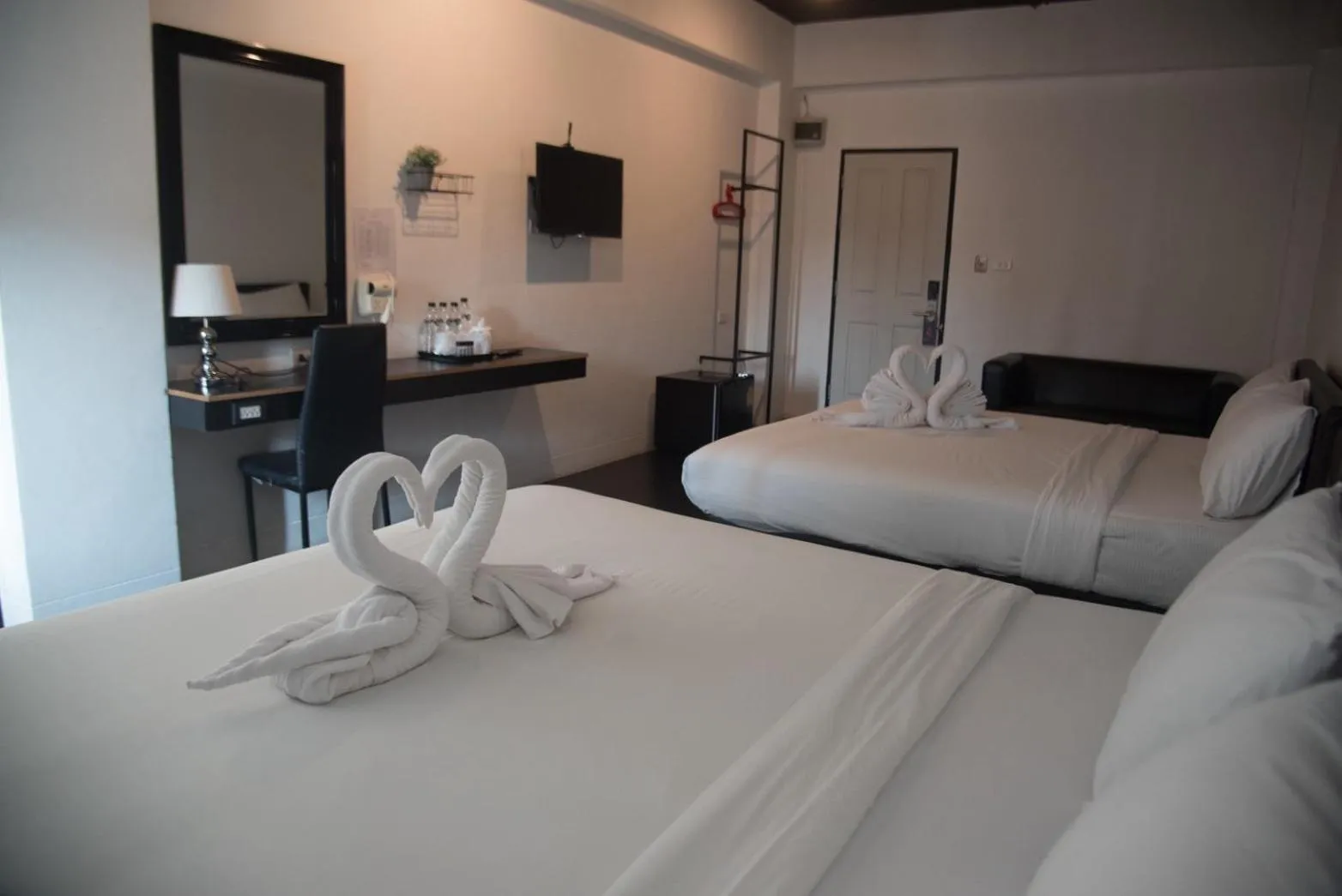 Photo of the whole room, Bed in Azz Hotel