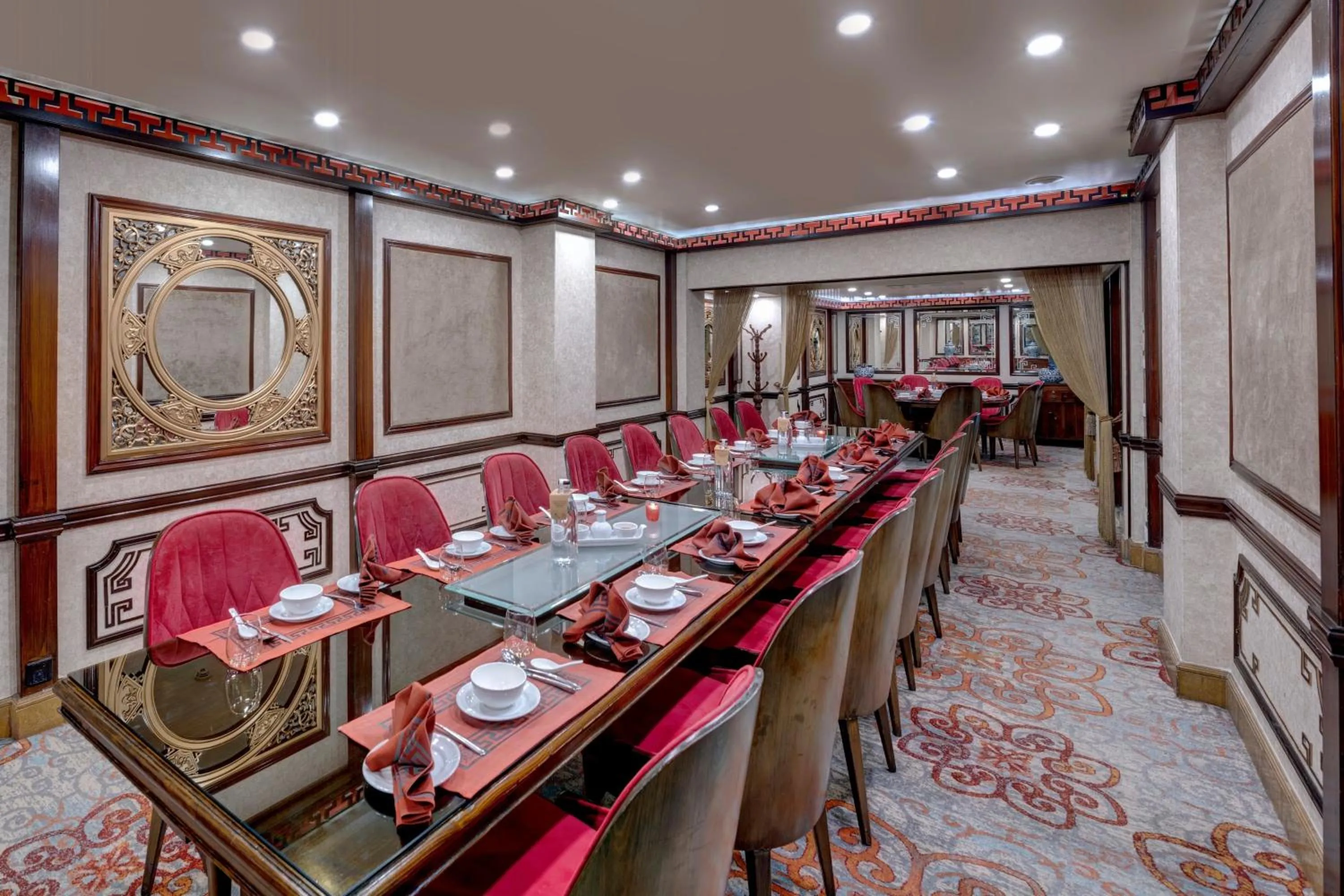 Restaurant/places to eat in Islamabad Marriott Hotel