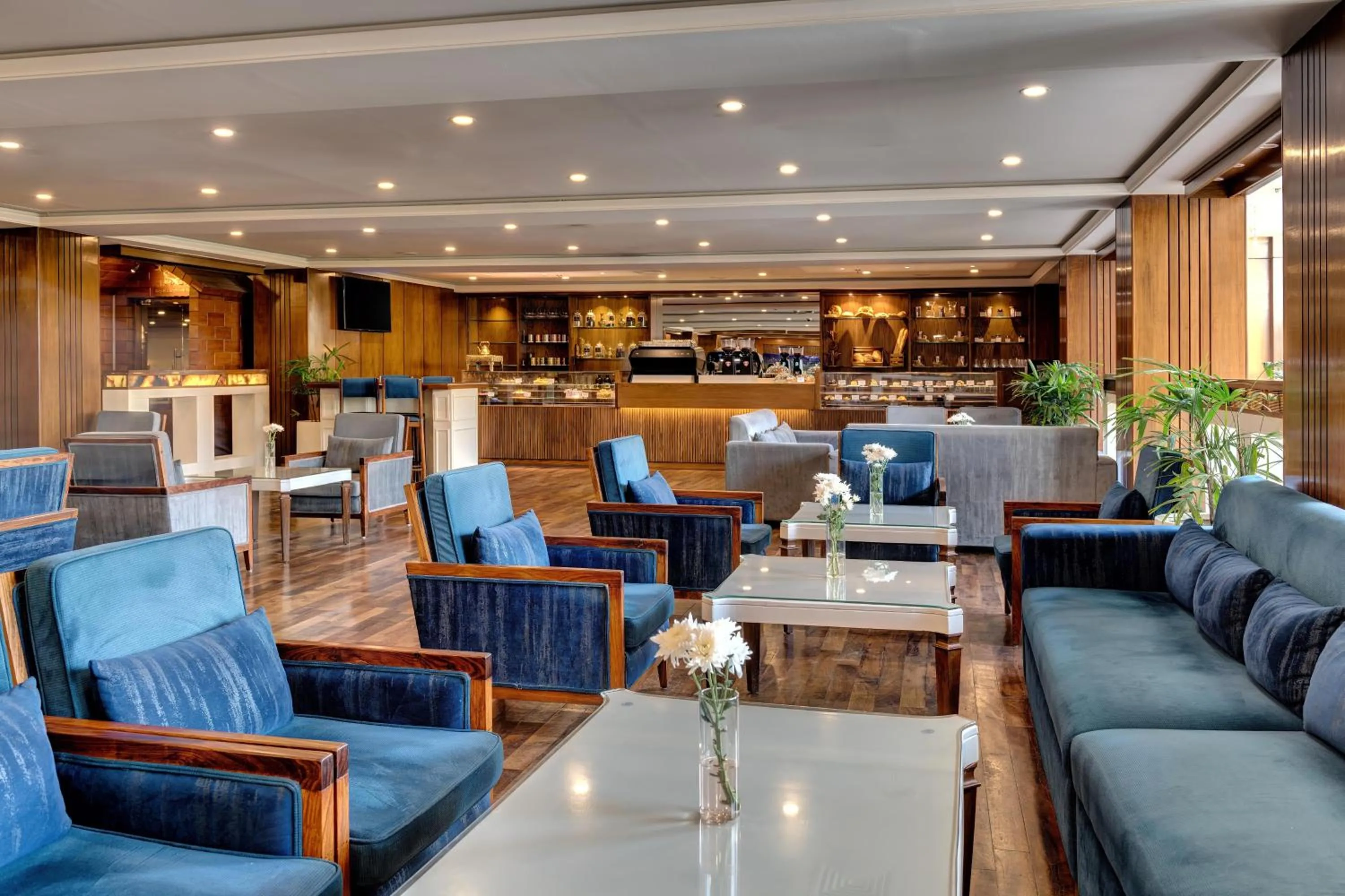 Restaurant/places to eat in Islamabad Marriott Hotel