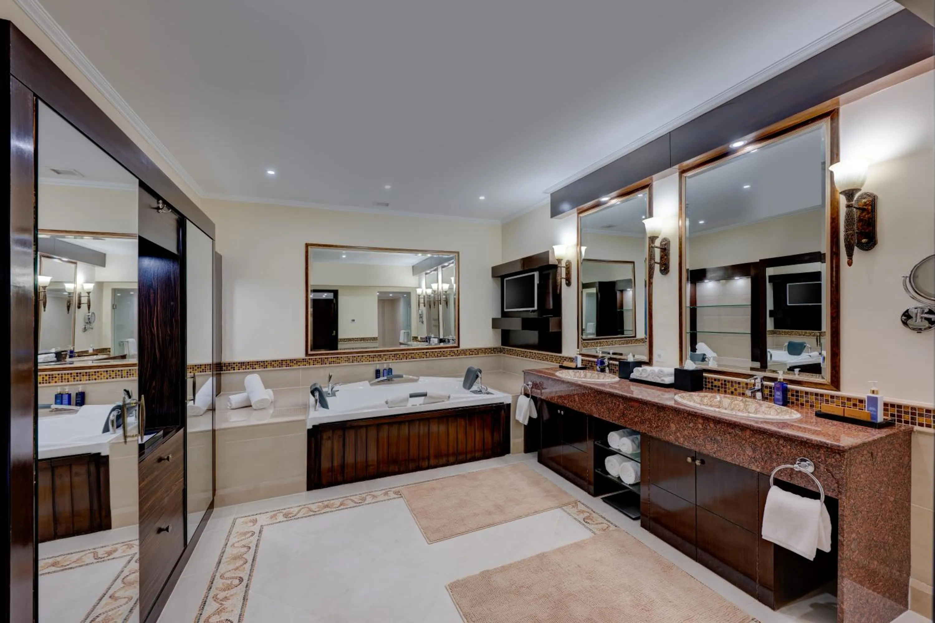 Bathroom in Islamabad Marriott Hotel