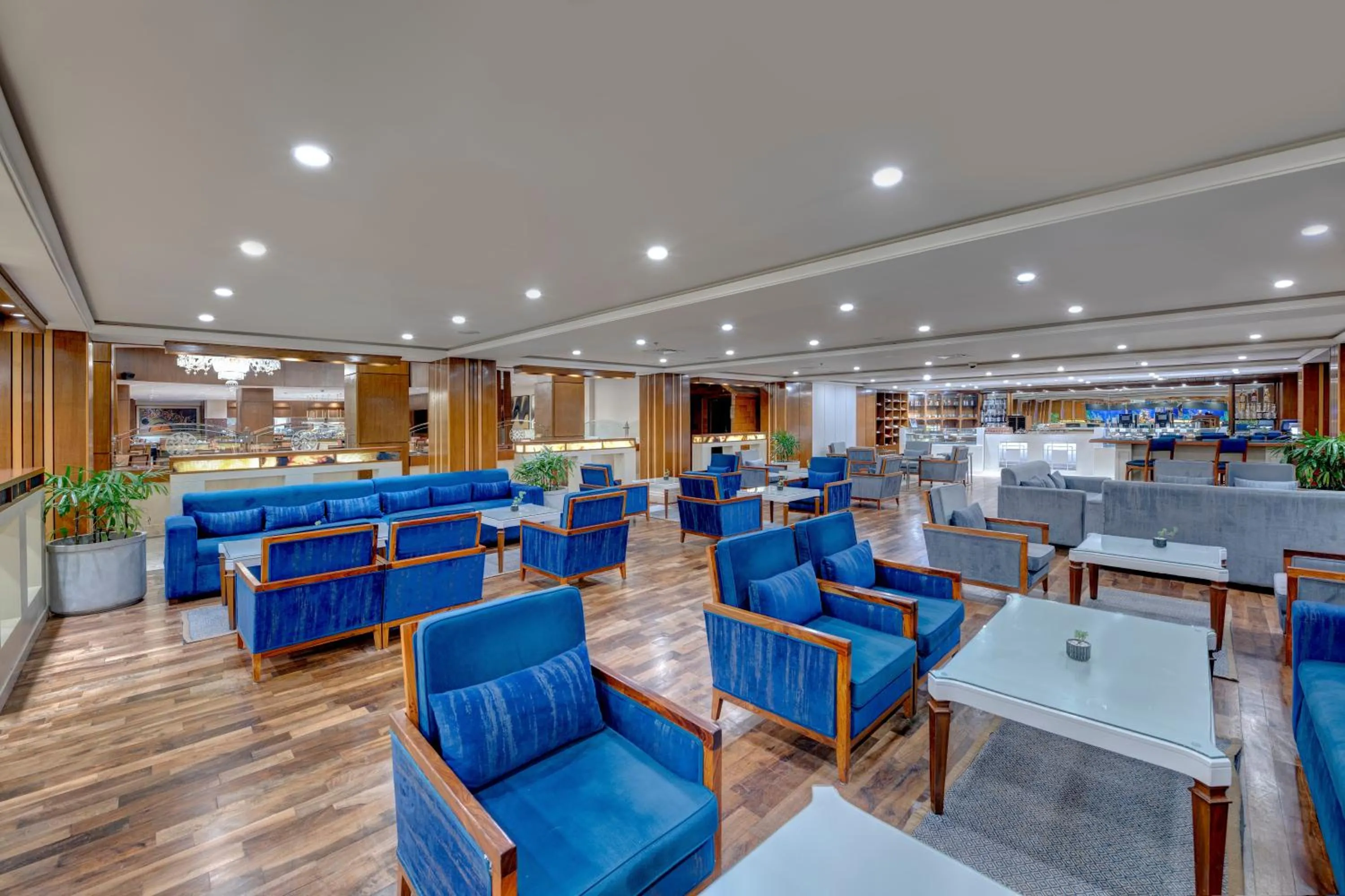 Restaurant/places to eat in Islamabad Marriott Hotel