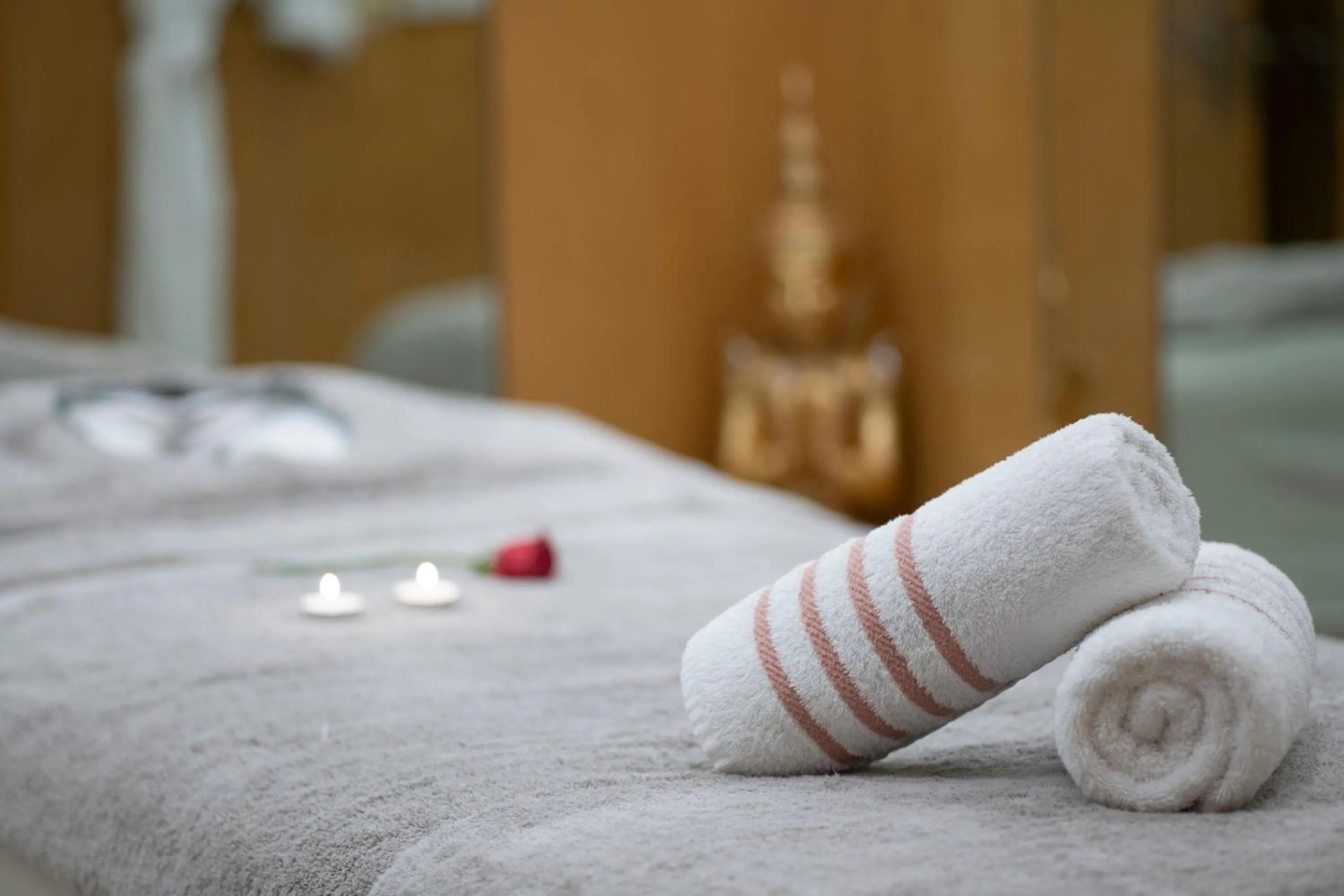 Spa and wellness centre/facilities, Bed in Islamabad Marriott Hotel