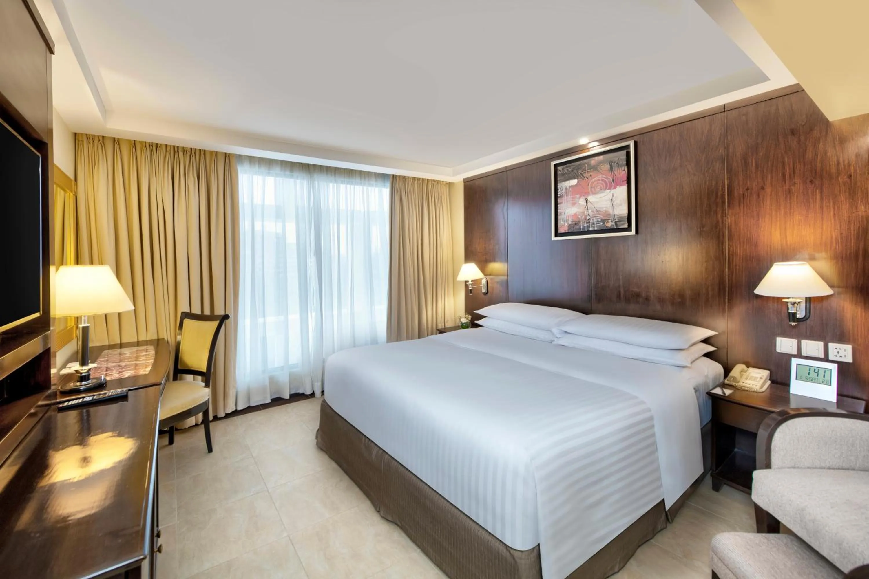 room service, Bed in Islamabad Marriott Hotel