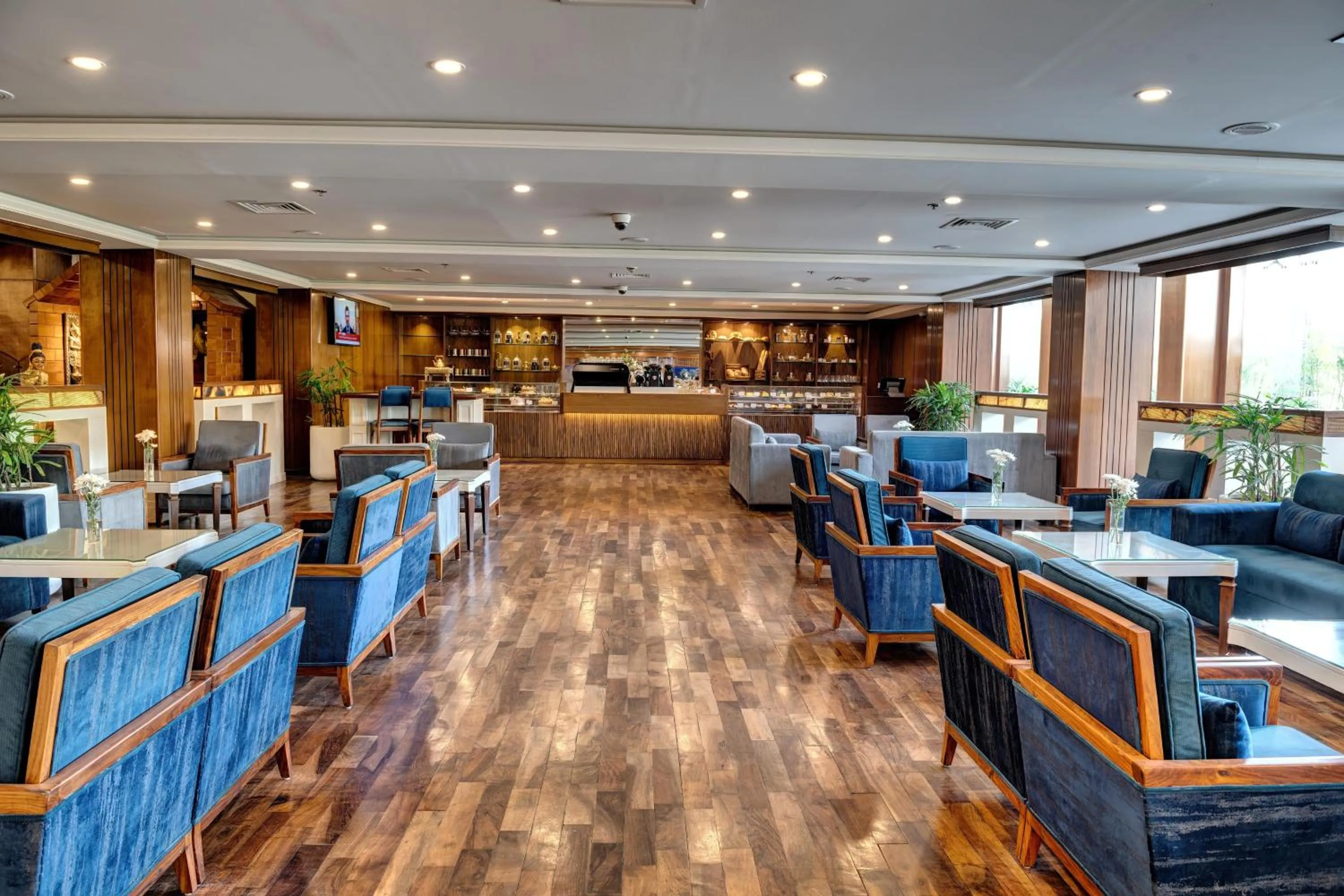 Restaurant/places to eat in Islamabad Marriott Hotel