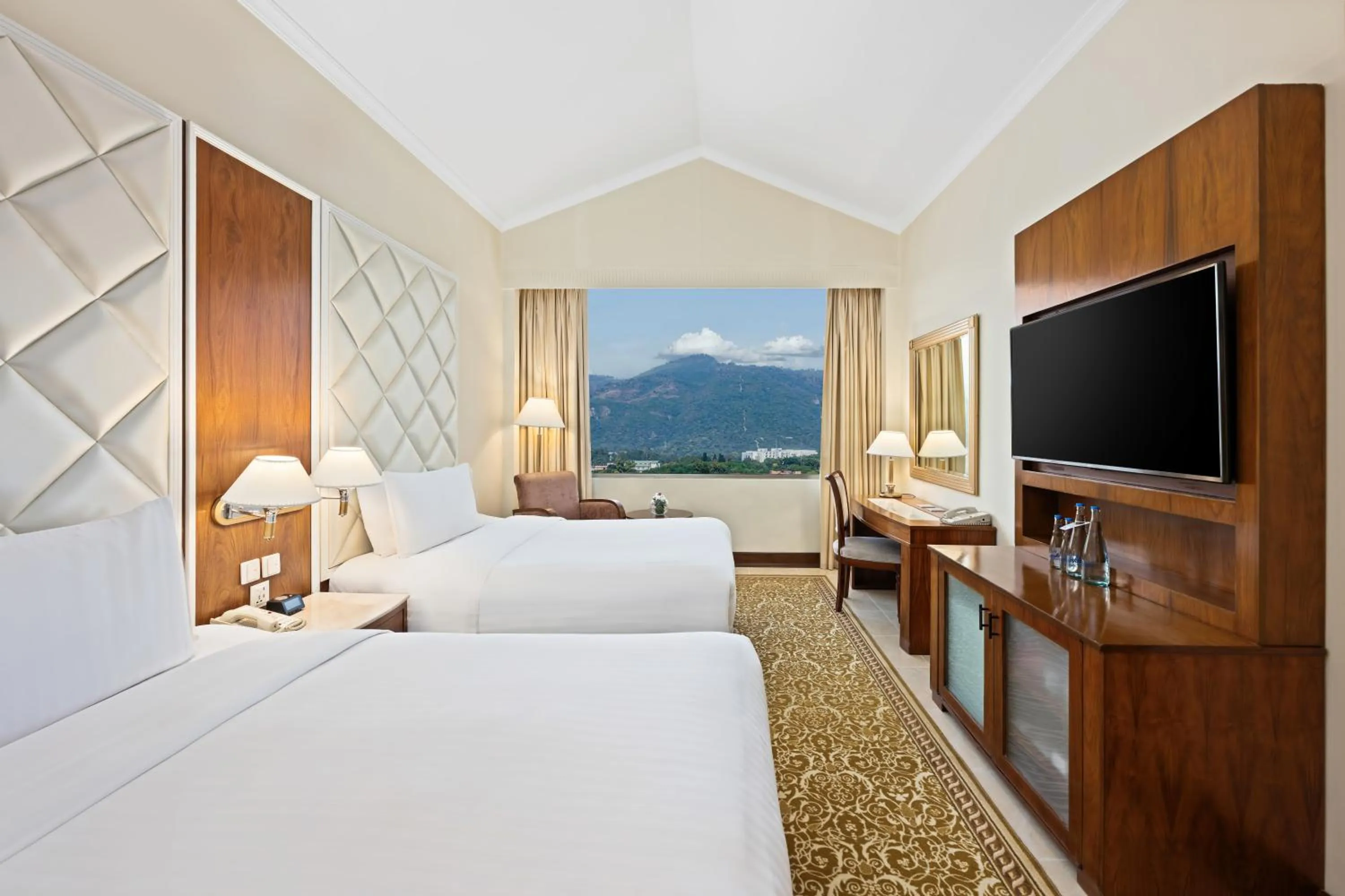 View (from property/room), Bed in Islamabad Marriott Hotel