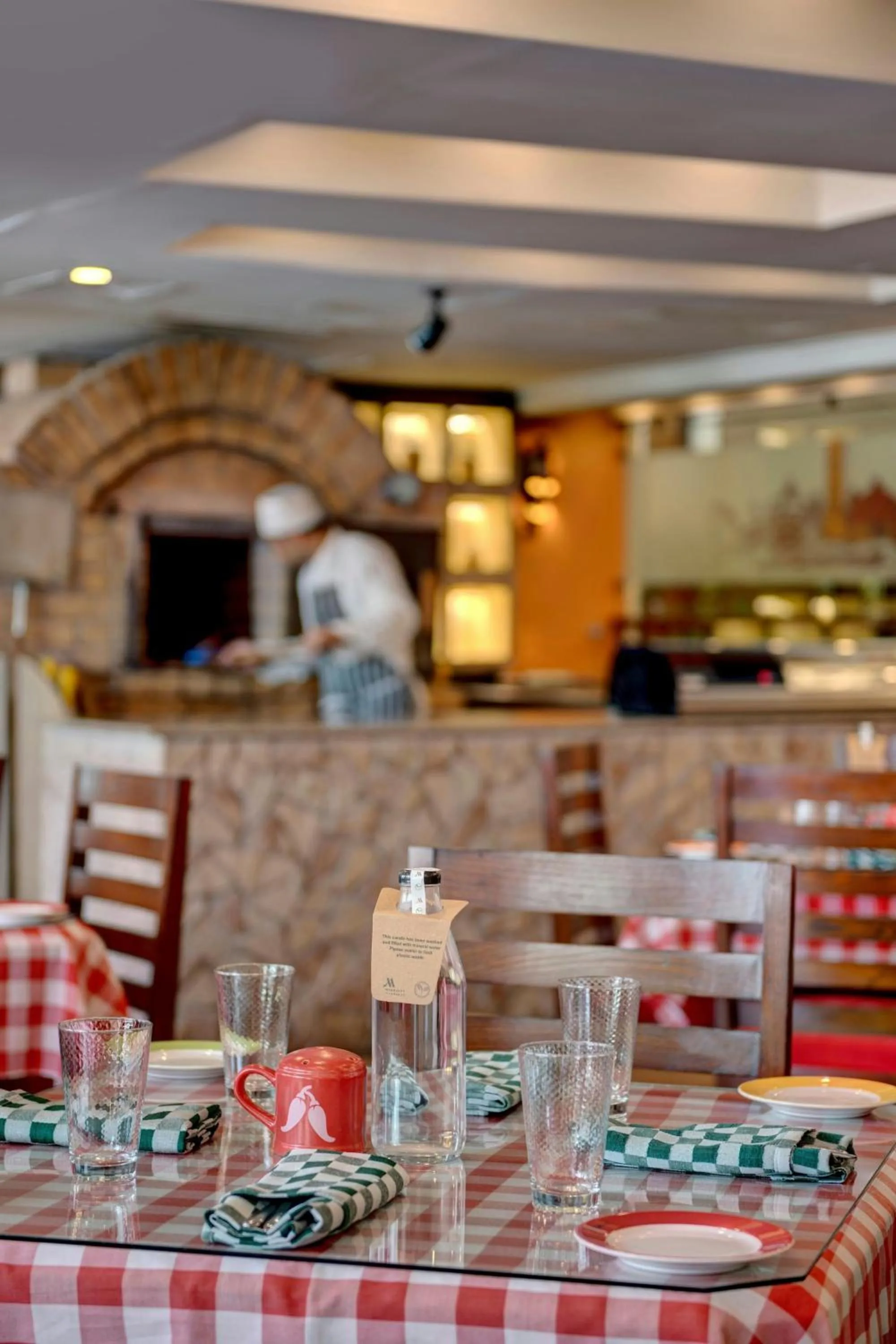 Restaurant/places to eat in Islamabad Marriott Hotel