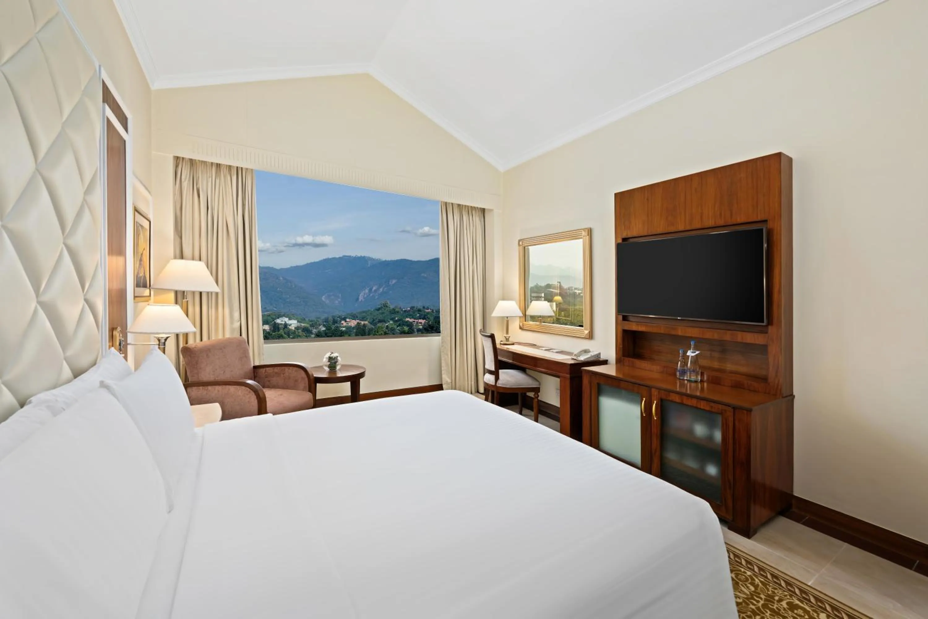 View (from property/room), Bed in Islamabad Marriott Hotel