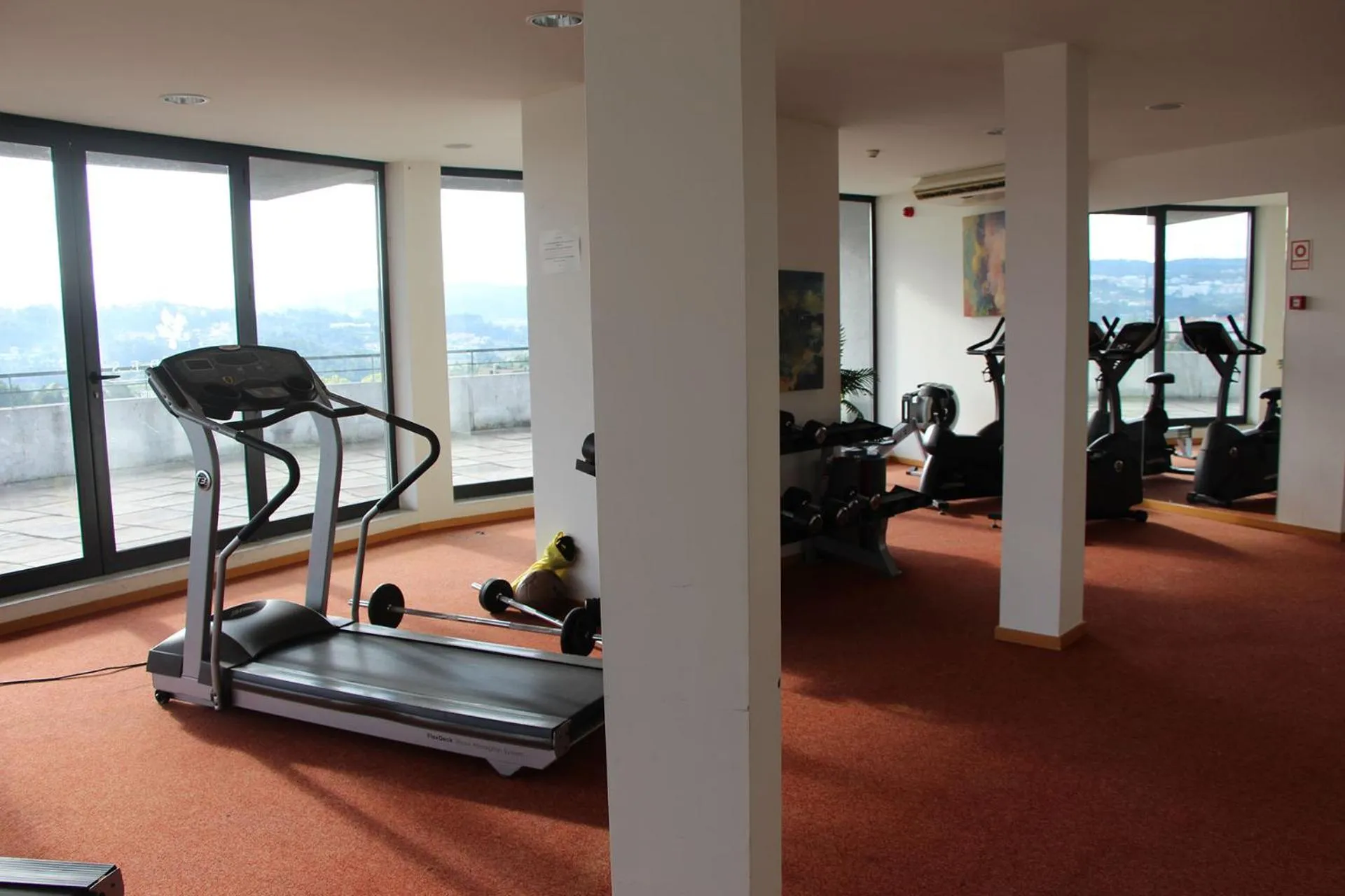 Fitness centre/facilities in Paredes Hotel Apartamento