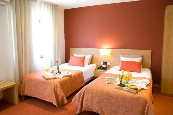 Bed in Paredes Hotel Apartamento