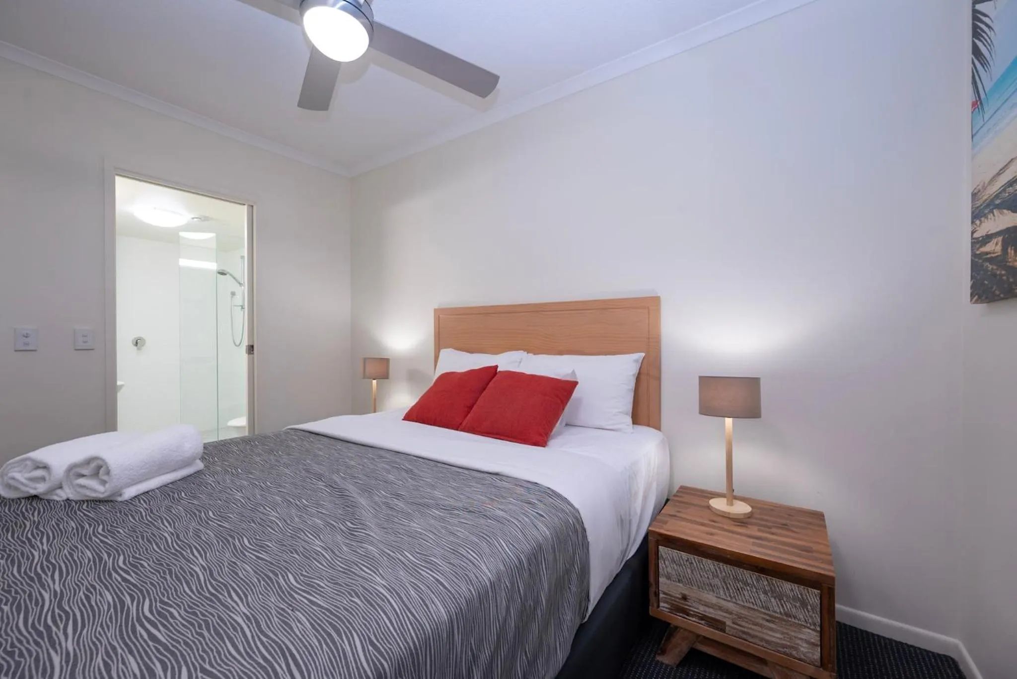 Bedroom, Bed in Endless Summer Resort