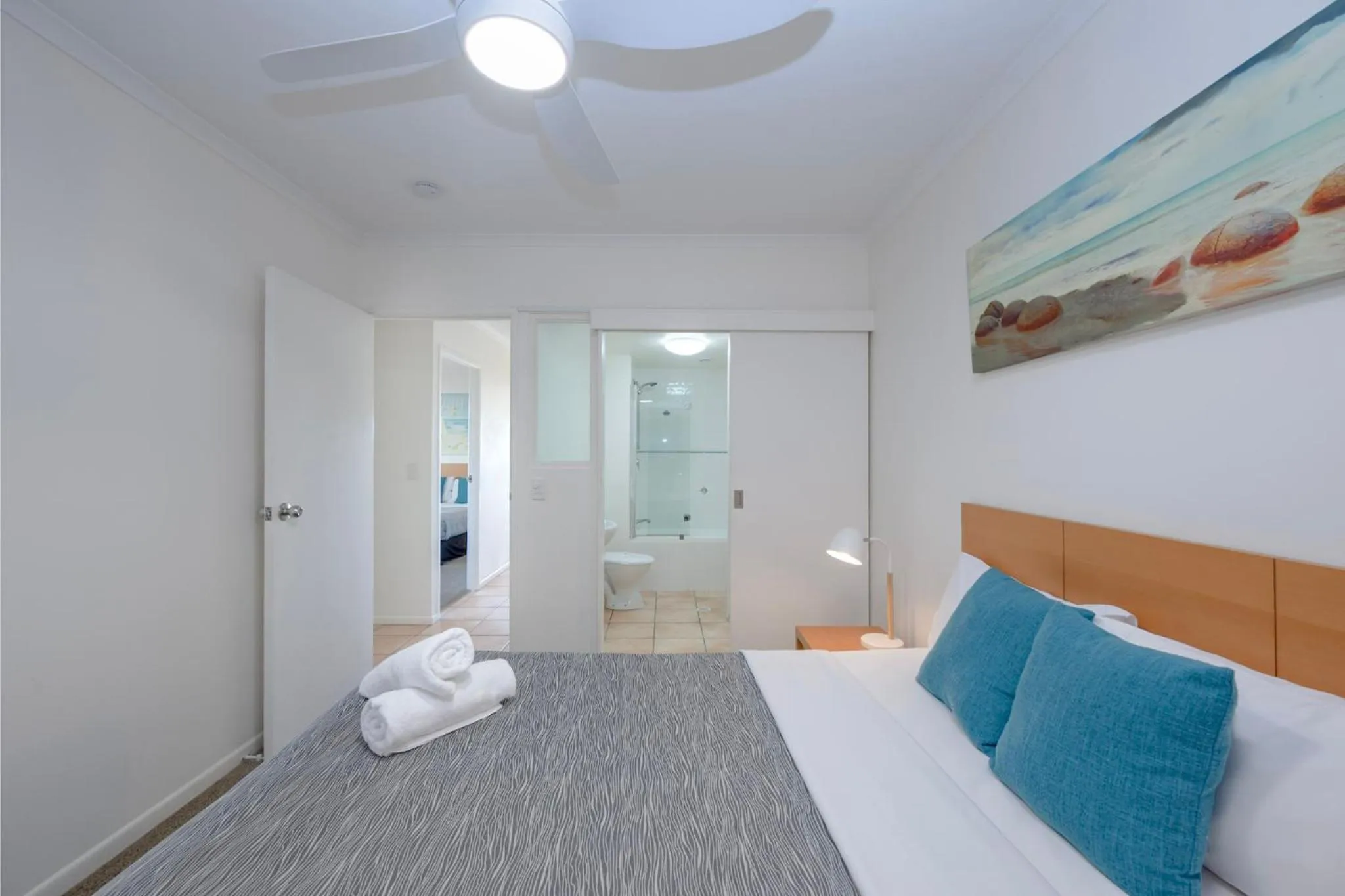 Bedroom, Bed in Endless Summer Resort