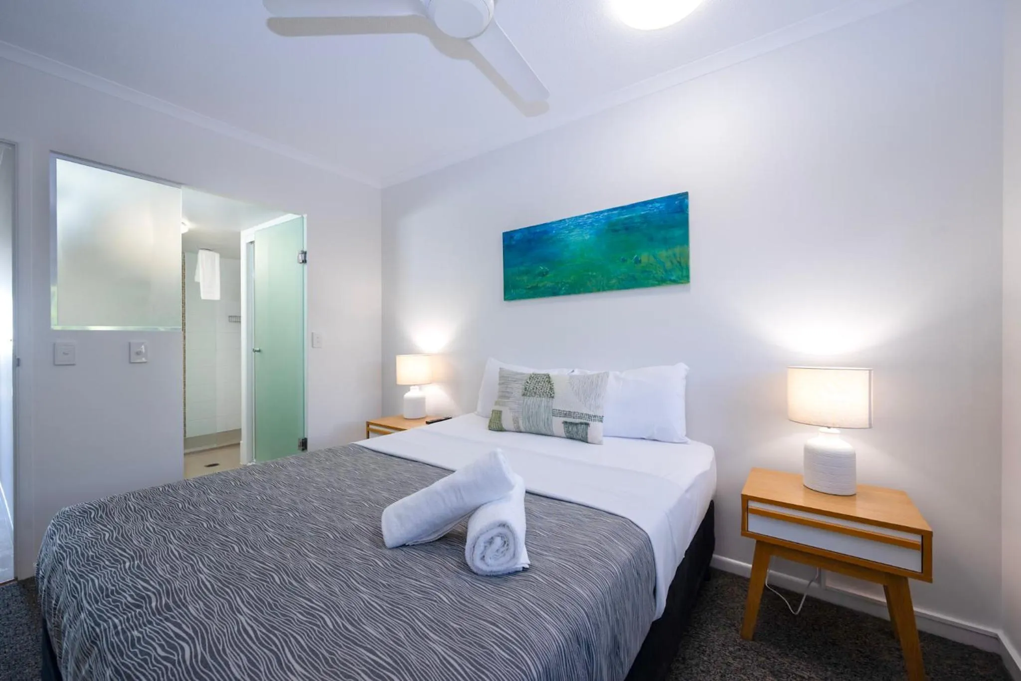 Bedroom, Bed in Endless Summer Resort